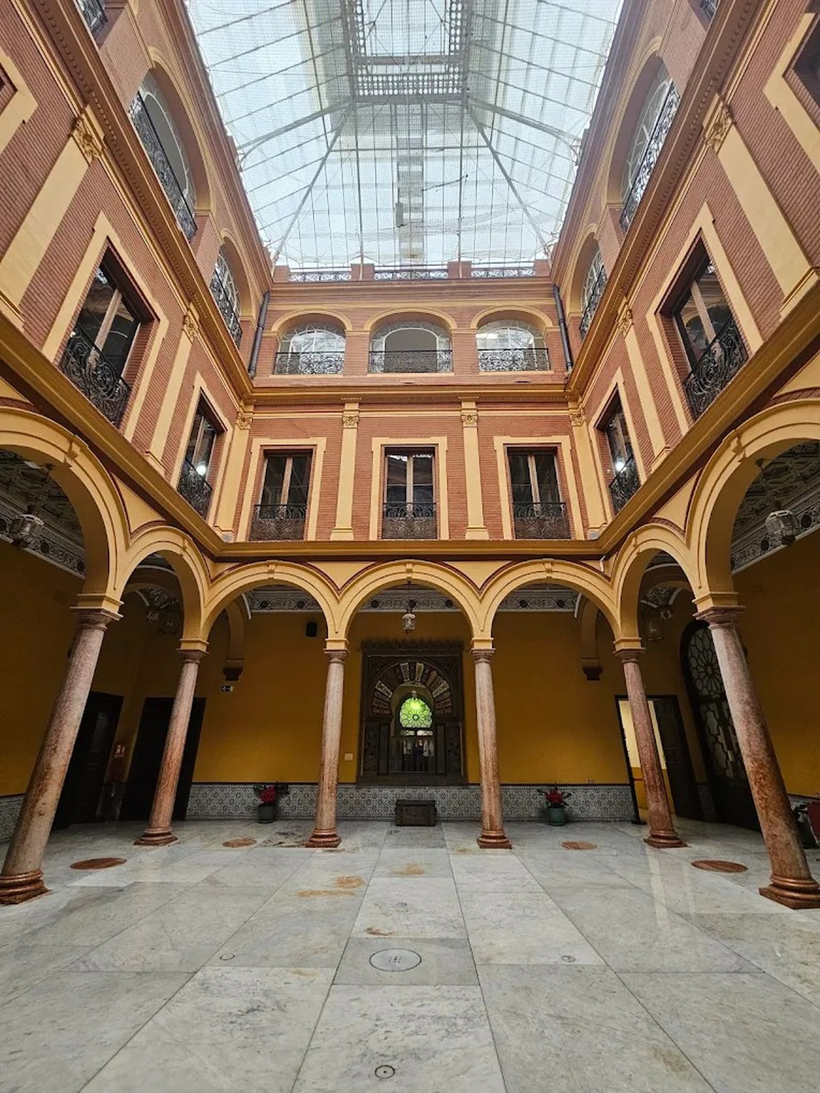Interior del Palacio de Orleans-Borbón, en Sanlúcar.
