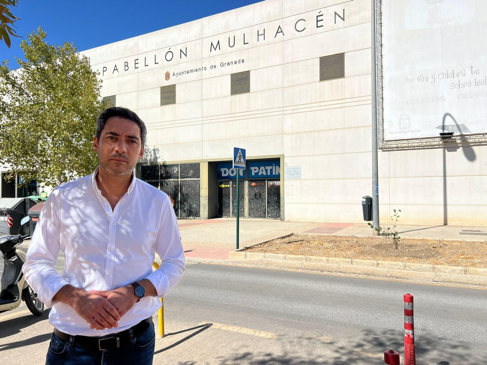 Castillo, junto al Pabellón Mulhacén.