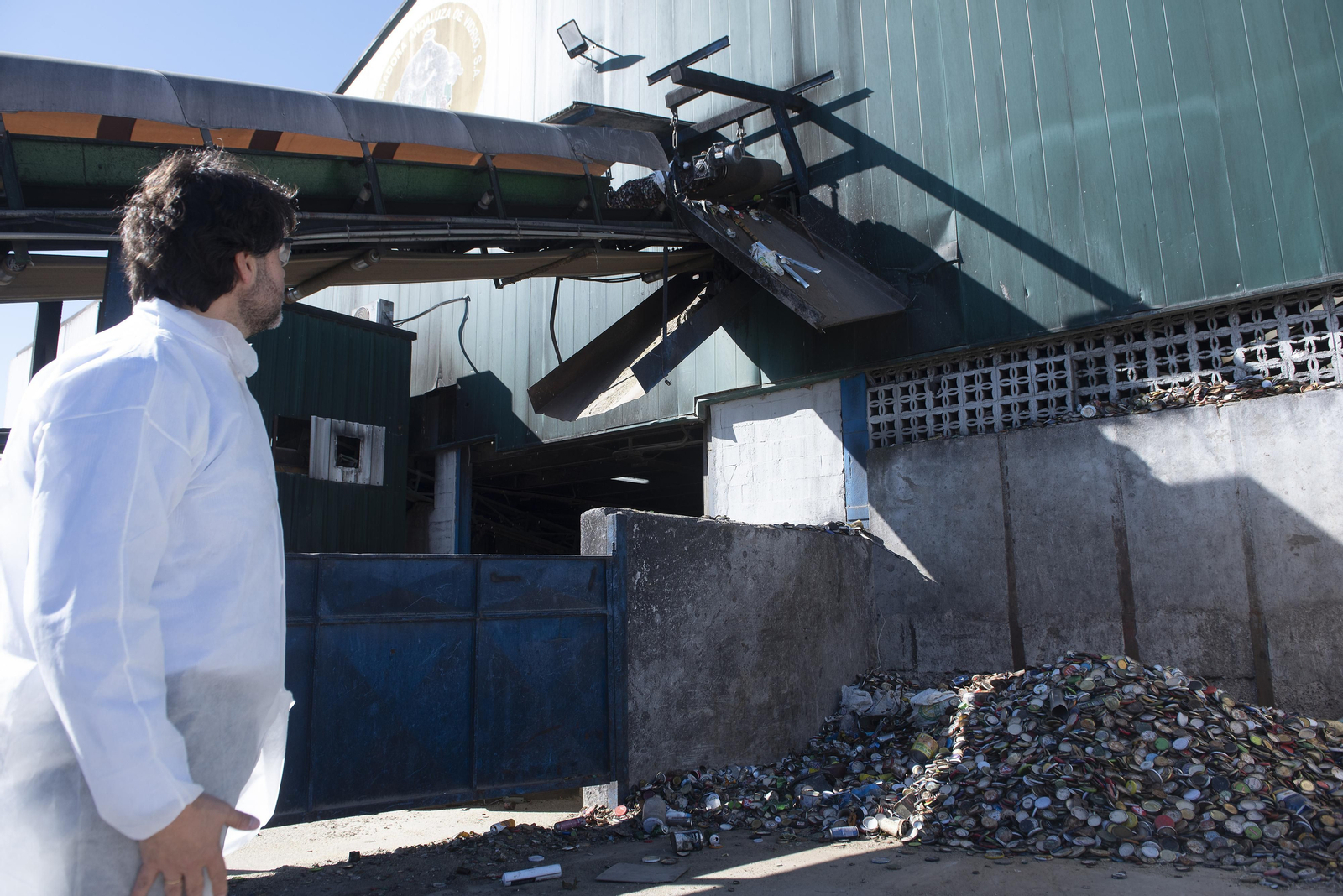El corazón de una planta de reciclaje de vidrio, en imágenes