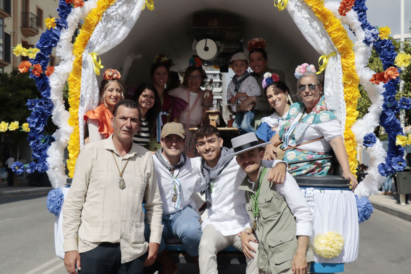 Imágenes de los carros de la Hermandad del Rocío de Huelva