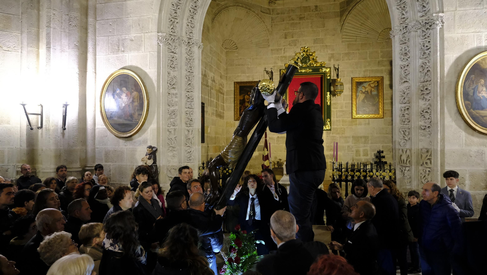 Las imágenes del Vía Crucis del Cristo de la Escucha