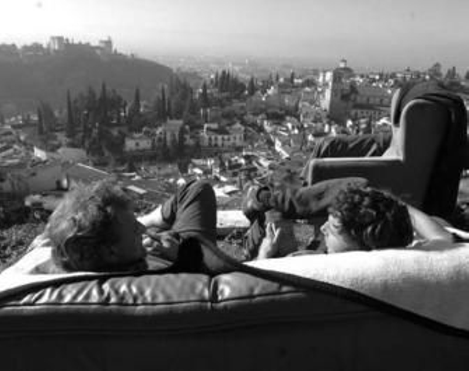 En las cuevas del Cerro de San Miguel habitan actualmente más de 40 personas.