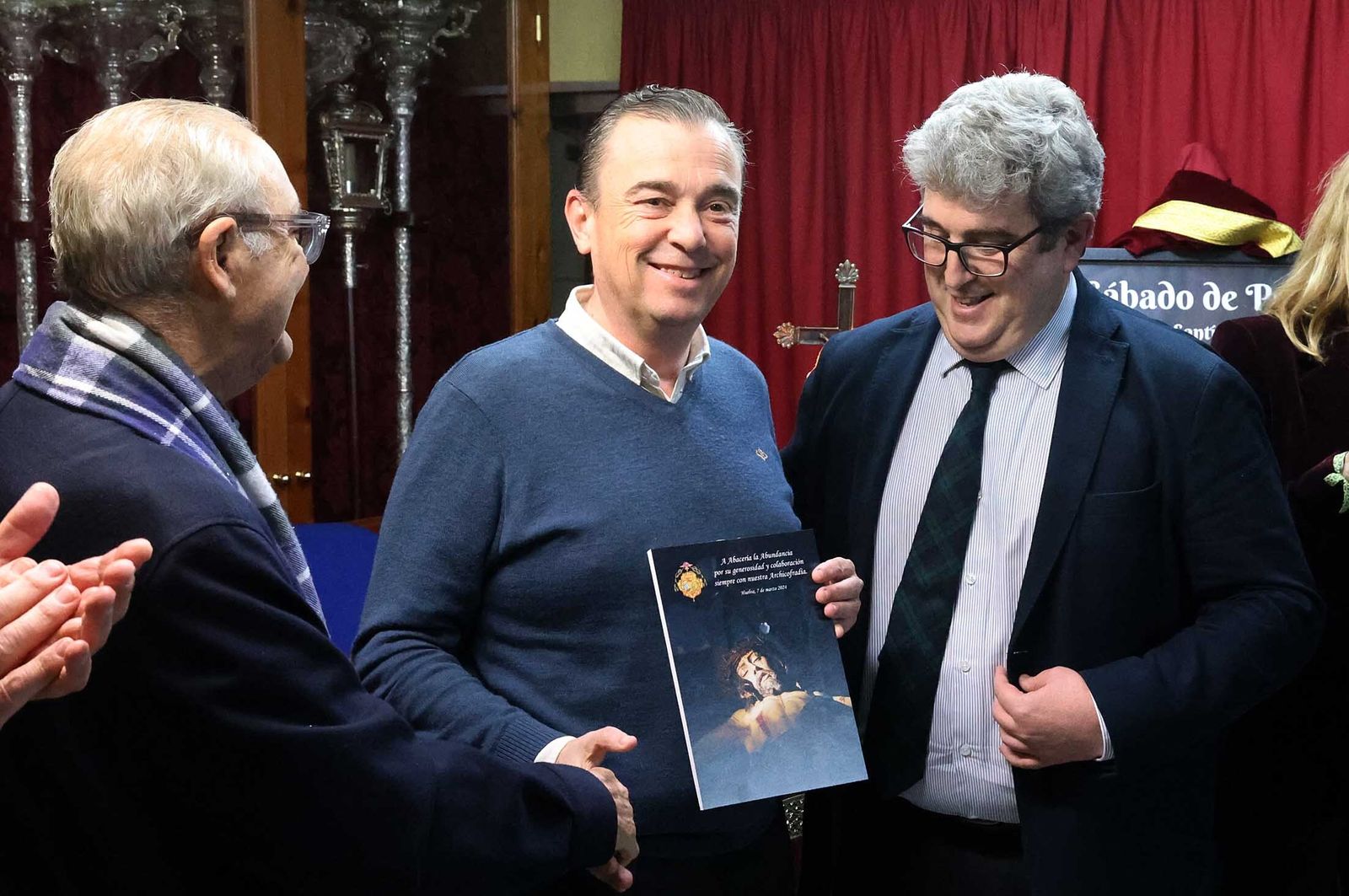 Imágenes del cartel al Cristo de la Vera+Cruz para la salida de la Legión en Huelva