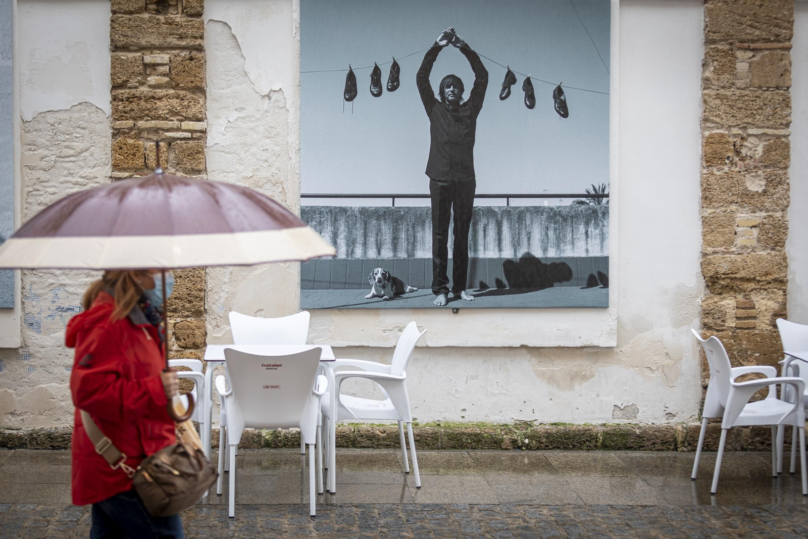 La fotografía de El Junco expuesta en la Plaza que forma parte  de 'Soniquete' de Pablo Padira.