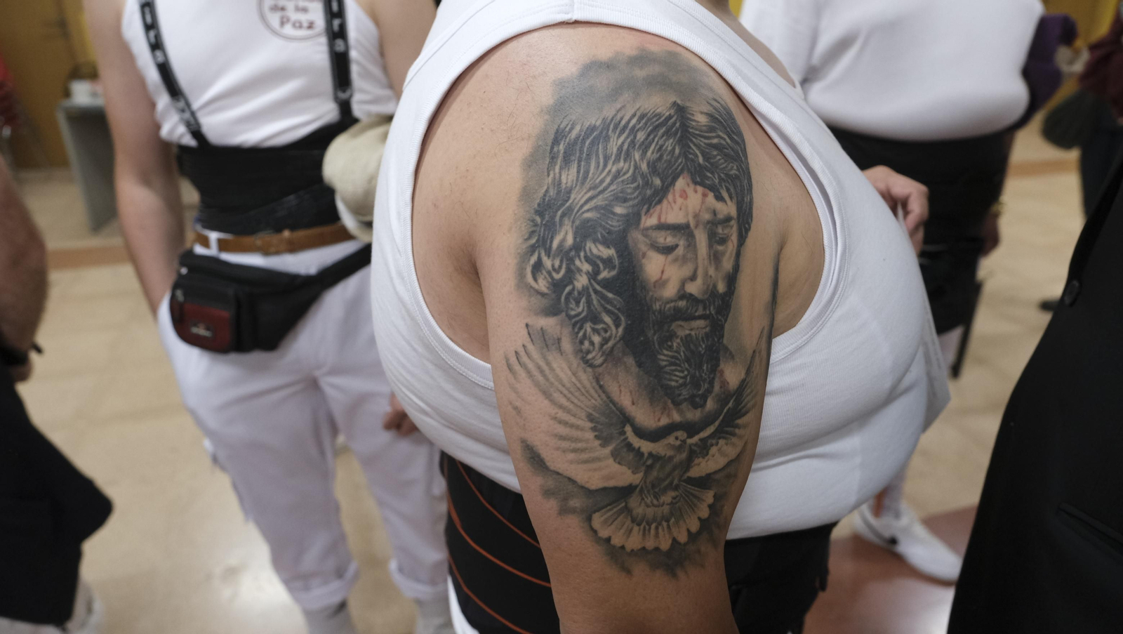 Fotogalería de la procesión de Unidad por el Barrio de Piedras Redondas. Almería