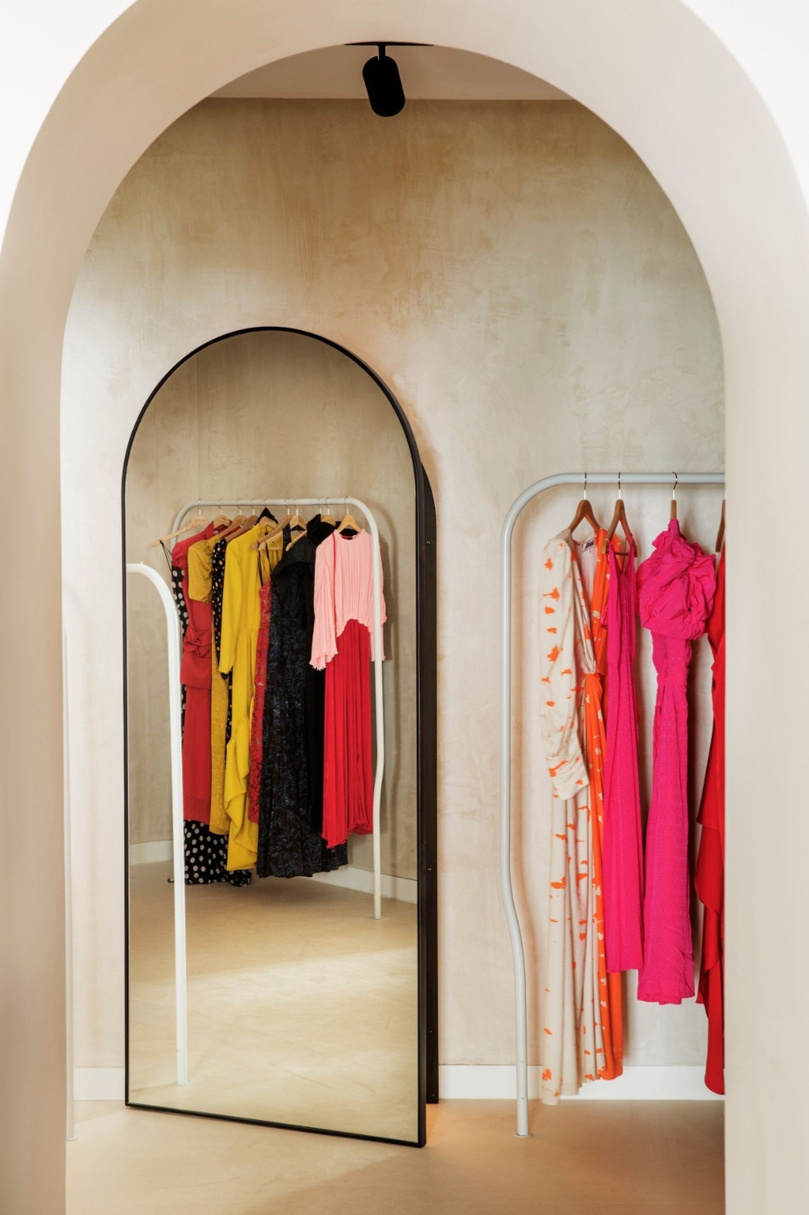 Algunos diseños de los que se pueden alquilar en Borow.