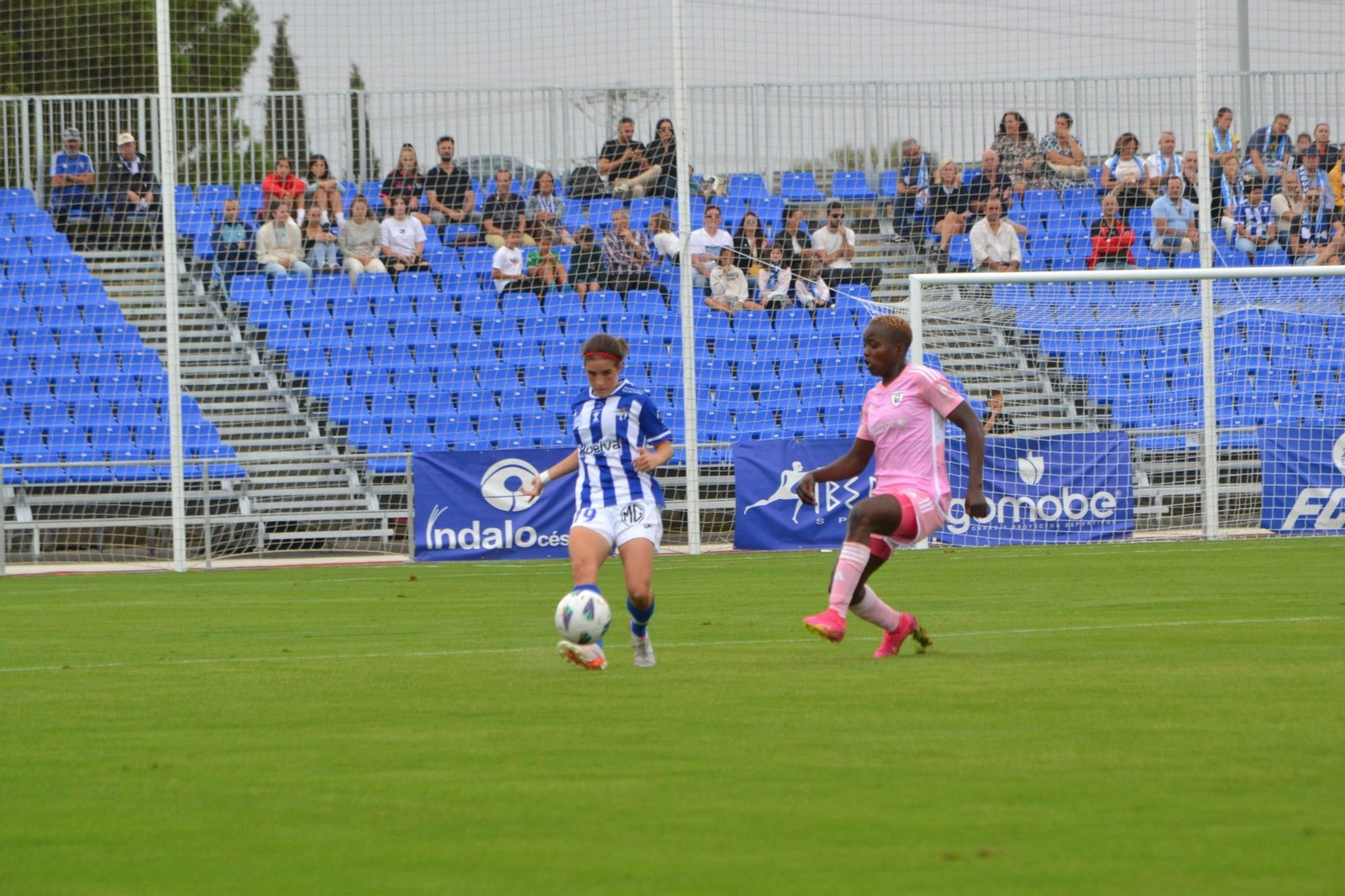 Un momento del último Sporting de Huelva-Madrid CFF.