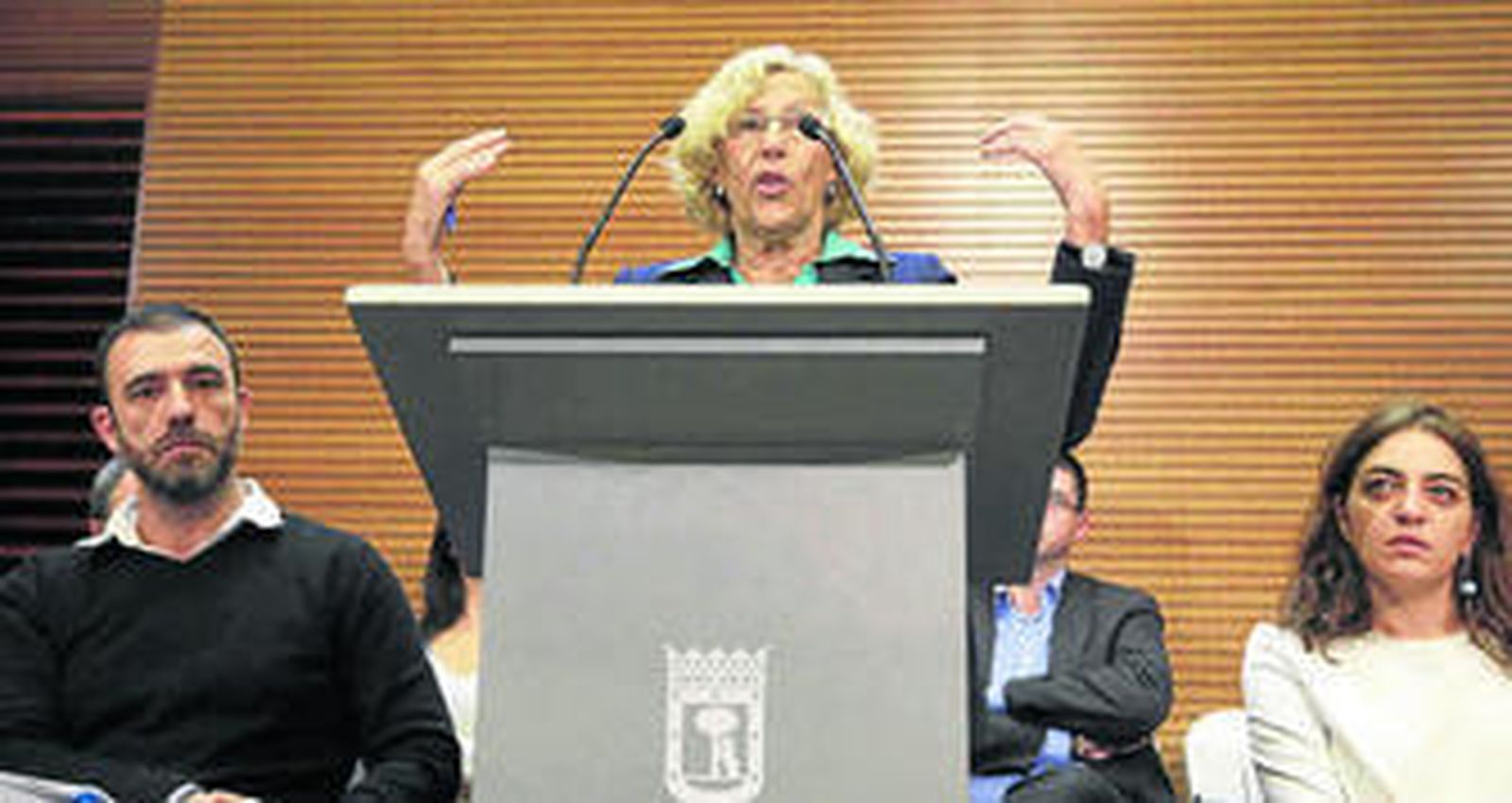 La alcaldesa de Madrid, Manuela Carmena, ayer en la rueda de prensa para hacer balance de sus primeros cien días de gobierno.