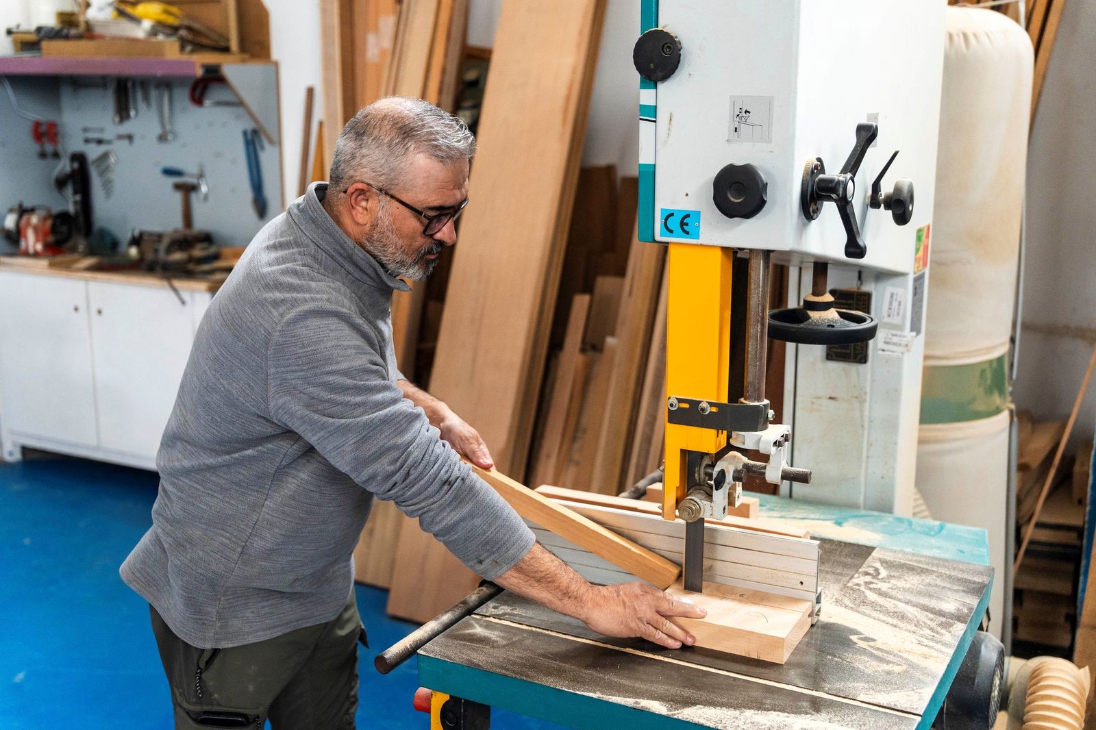 Carpinterías, un negocio tradicional que busca savia nueva, en imágenes