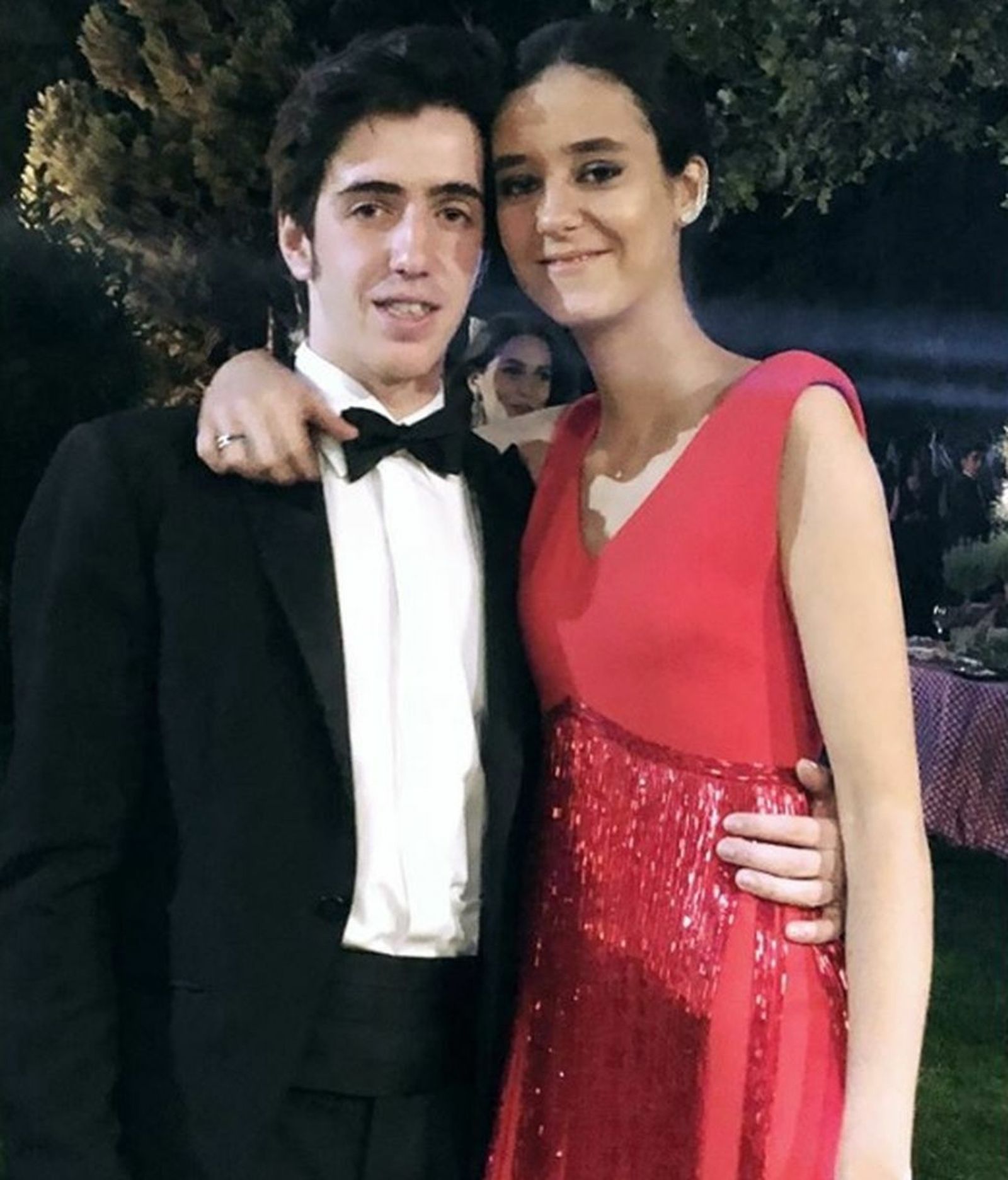 Victoria, con uno de sus invitados.