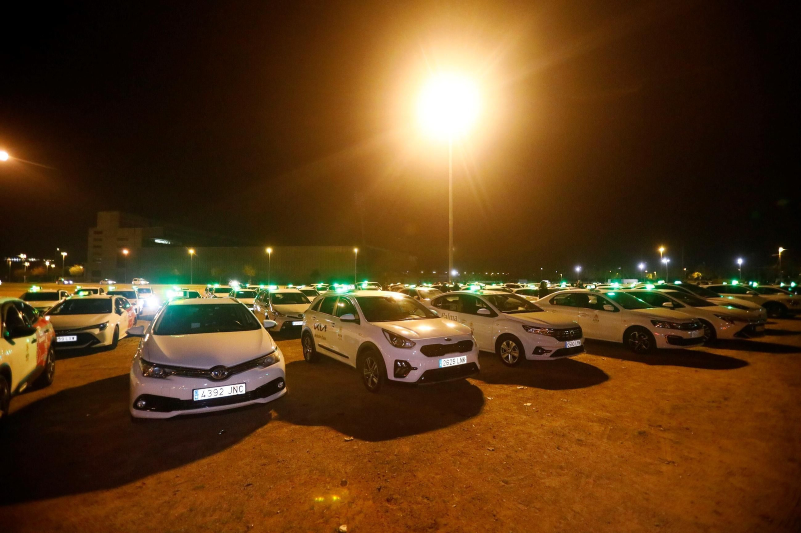 La protesta de los taxistas cordobeses contra las agresiones, en imágenes
