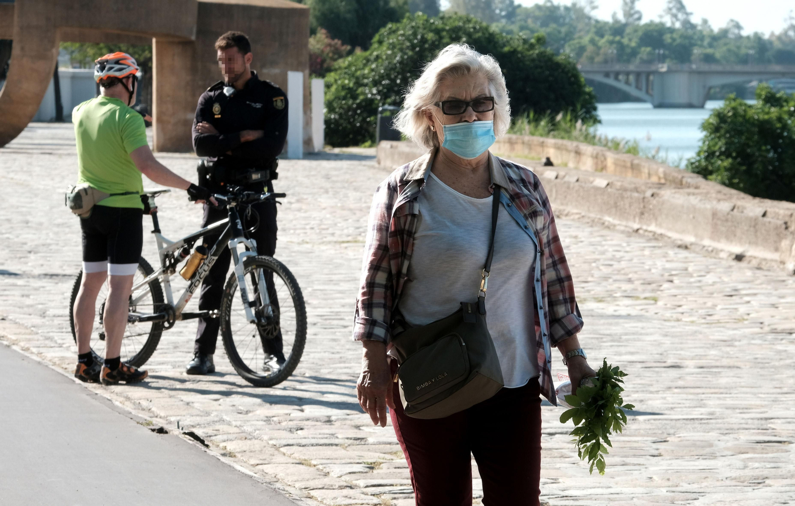 Paseos de la mañana del sábado por el río en Sevilla.