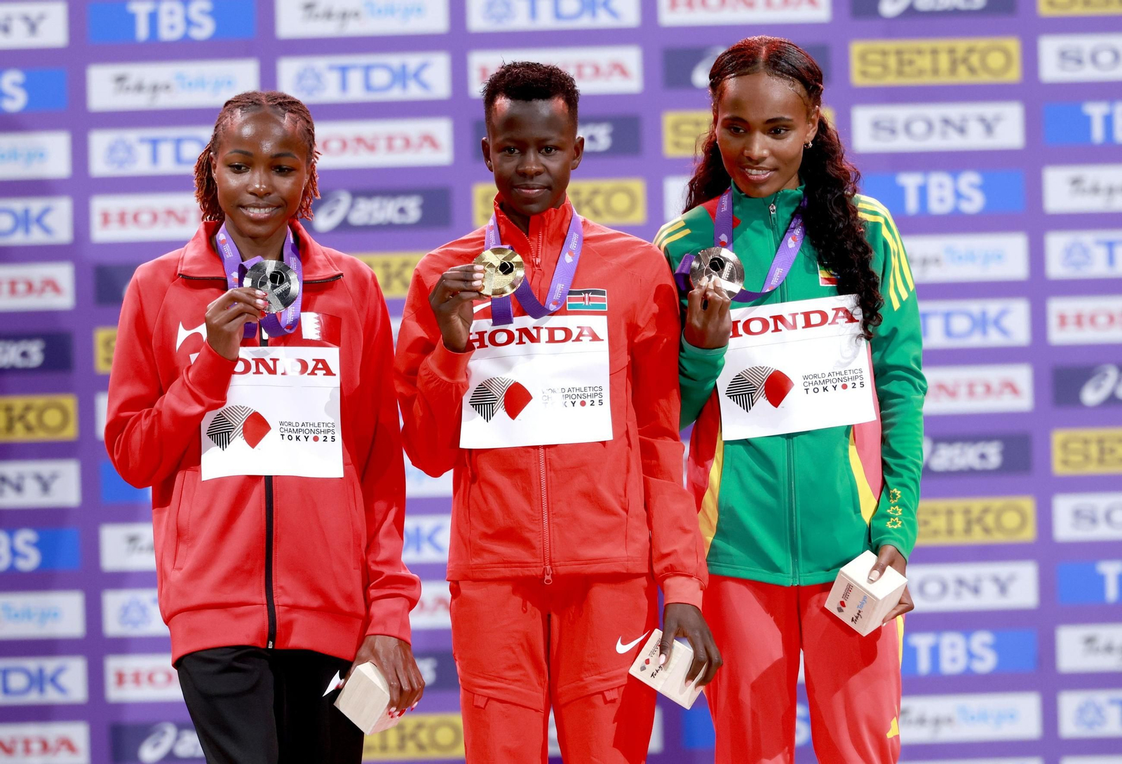 Las fotos del prometedor triunfo de Attaoui y del resto de la jornada del Mundial de Atletismo