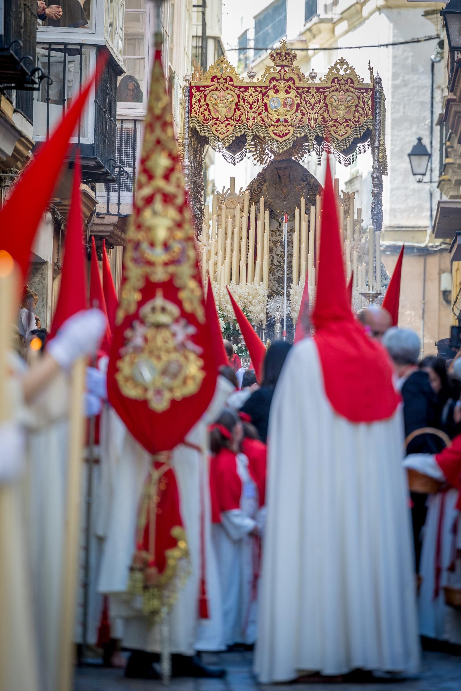 Imágenes de la salida de Las Penas en la Semana Santa de Cádiz 2025 Imágenes de la salida de Las Penas en la Semana Santa de Cádiz 2025