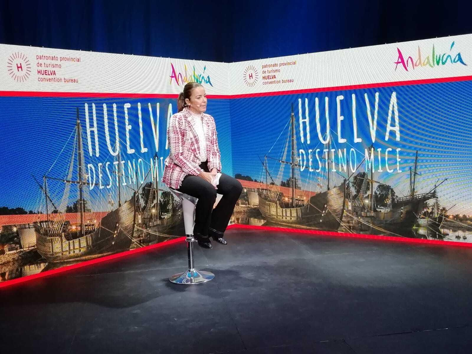 La delegada durante su intervención para presentar a Huelva como destino MICE