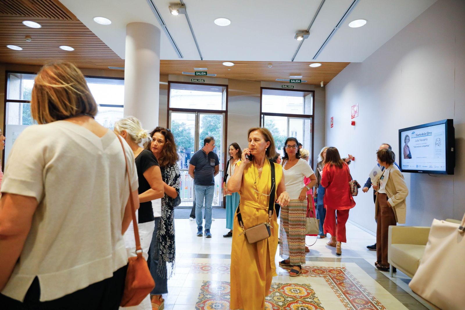 Imágenes de Diario de los Libros, con Julia Navarro
