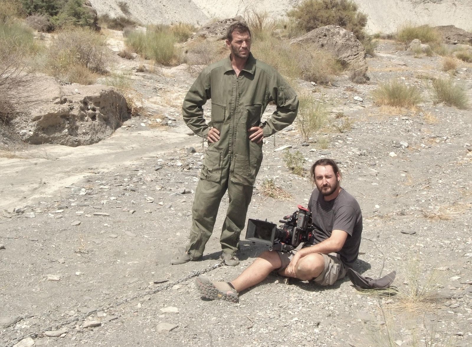 Israel González junto a Isabelle Junot, Fernando Cermeño y el guionista Juan de Dios Garduño.