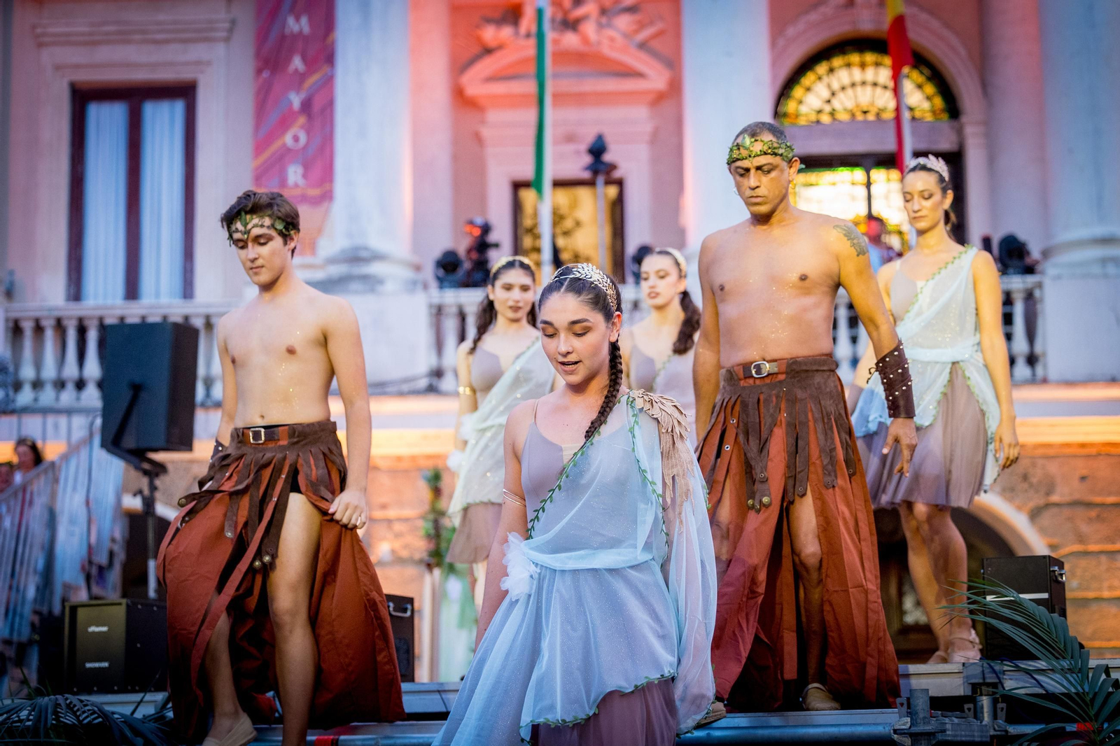 Las imágenes de Gades Romana 2025: la comitiva y el espectáculo inaugural en Cádiz