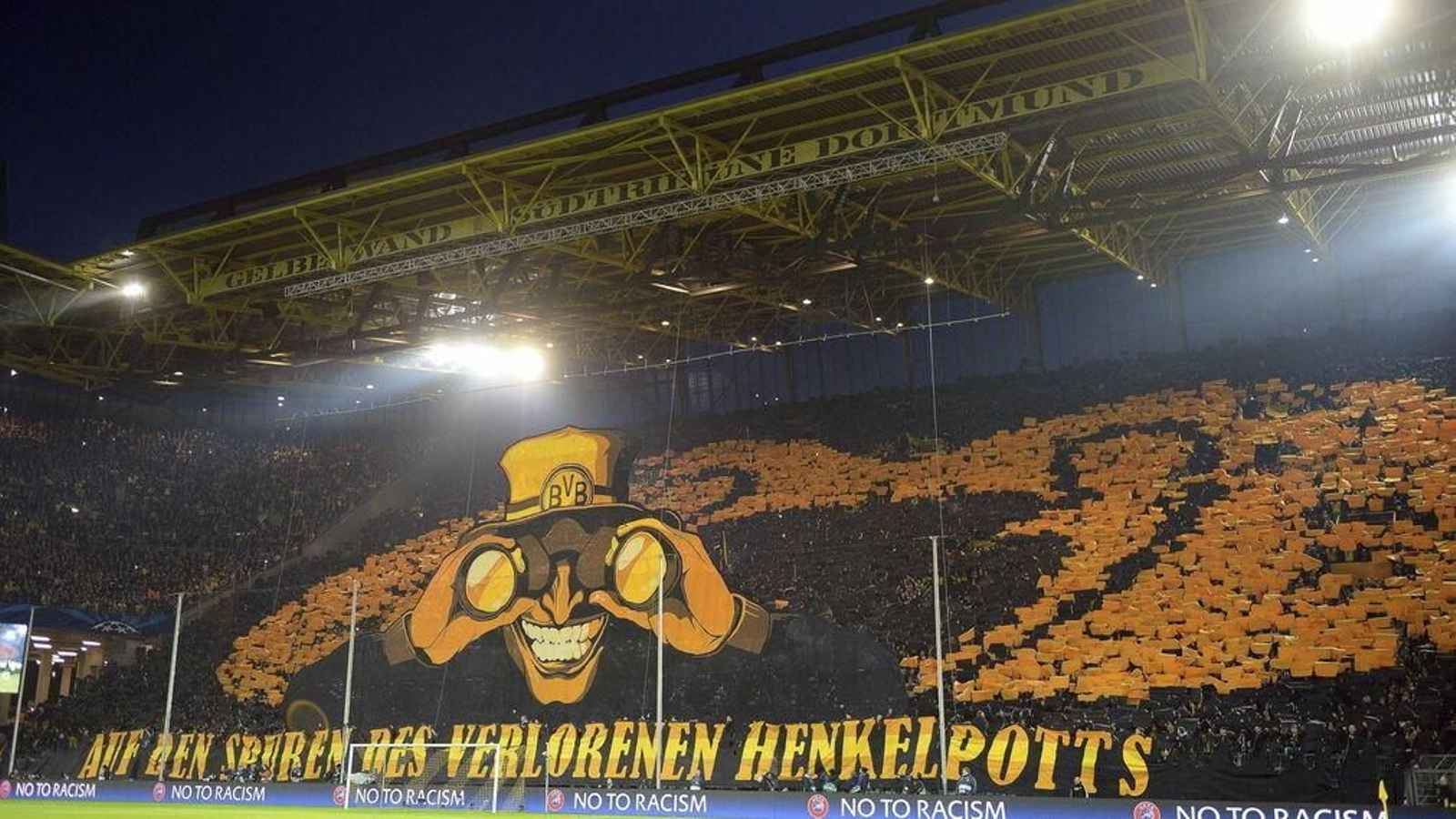 Las imágenes del Borussia Dortmund-Málaga, que cumple siete años.