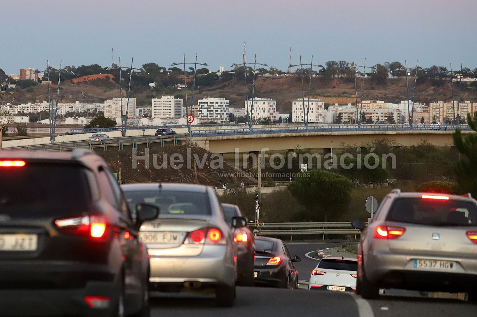Encuentran los cuerpos de Enrique y Paqui en el acceso al espigón de Huelva, en imágenes
