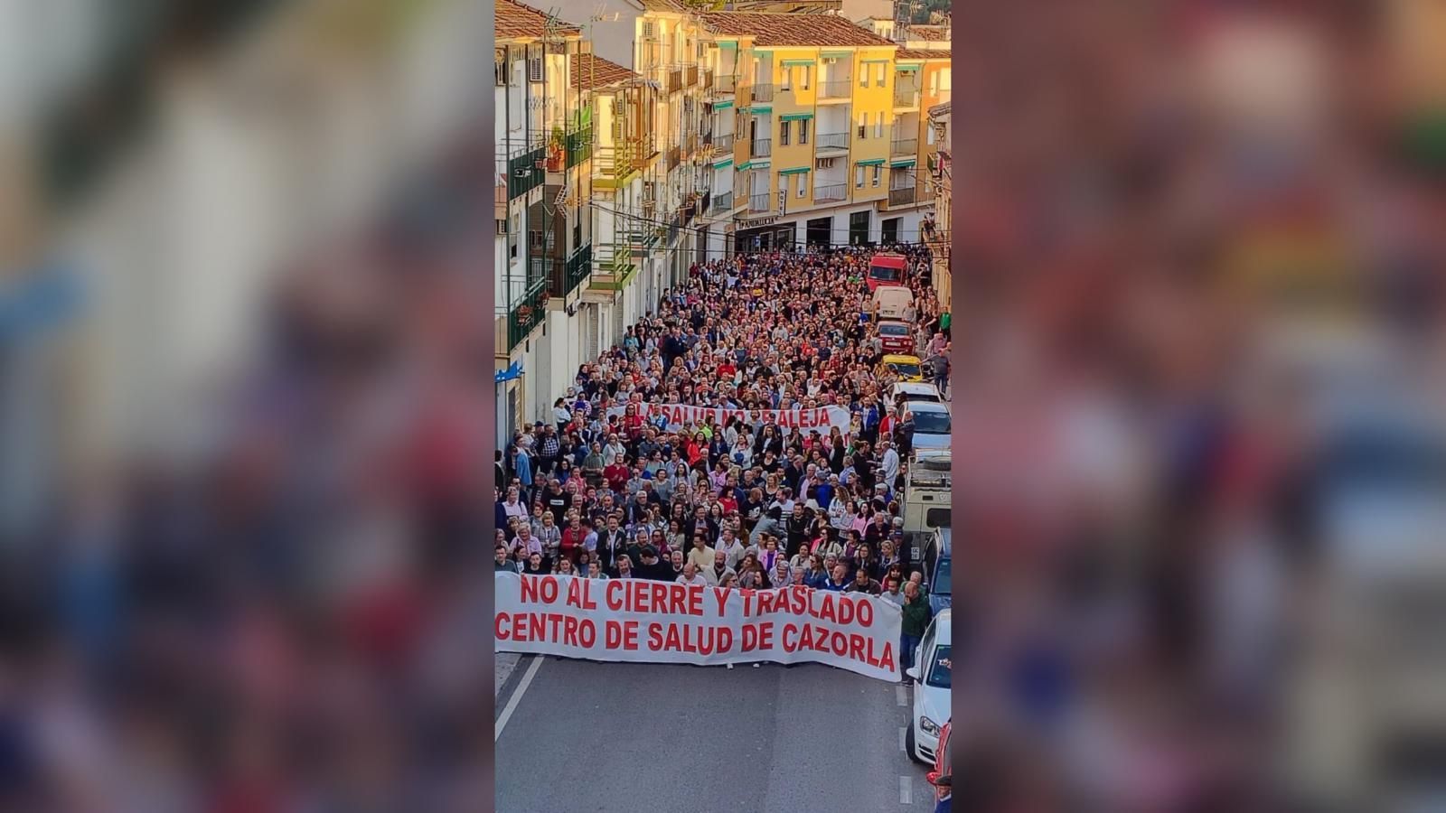 Imagen de archivo de la manifestación de este lunes contra el traslado del centro de salud de Cazorla.