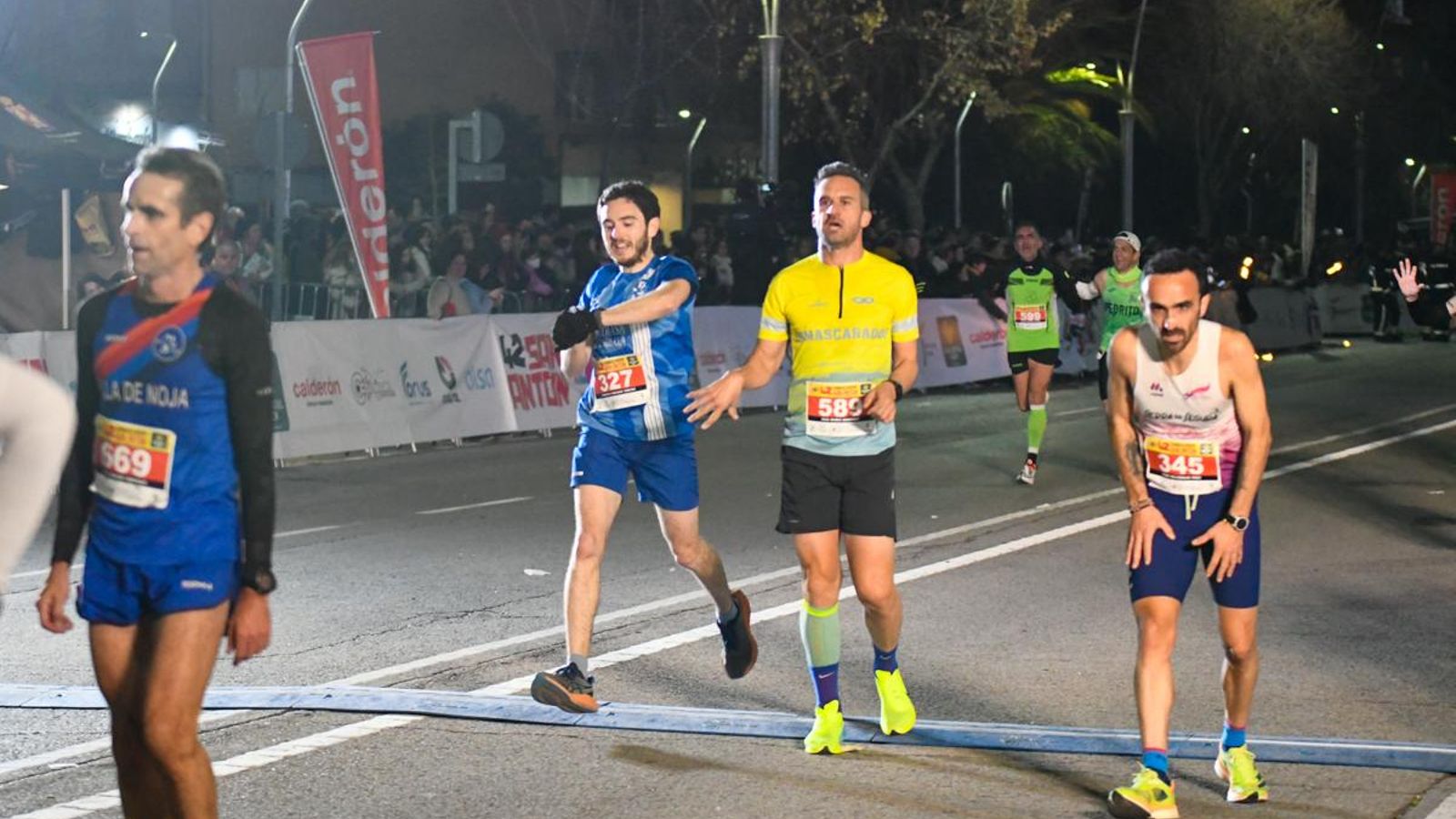En imágenes: búscate en tu llegada a meta de la Carrera de San Antón 2025 (2)