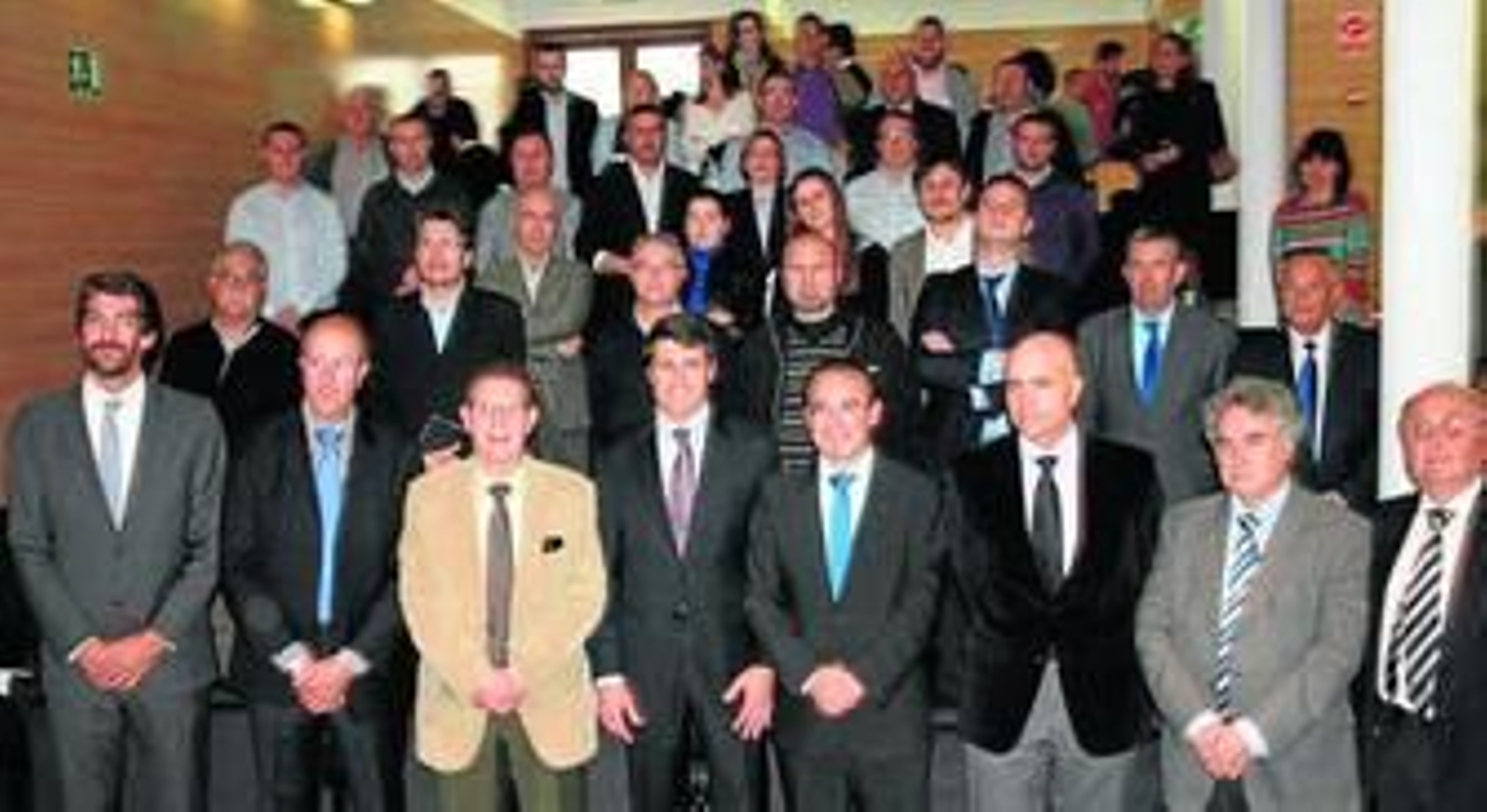 Empresarios, políticos y agentes sociales en una reunión celebrada recientemente en Baza.