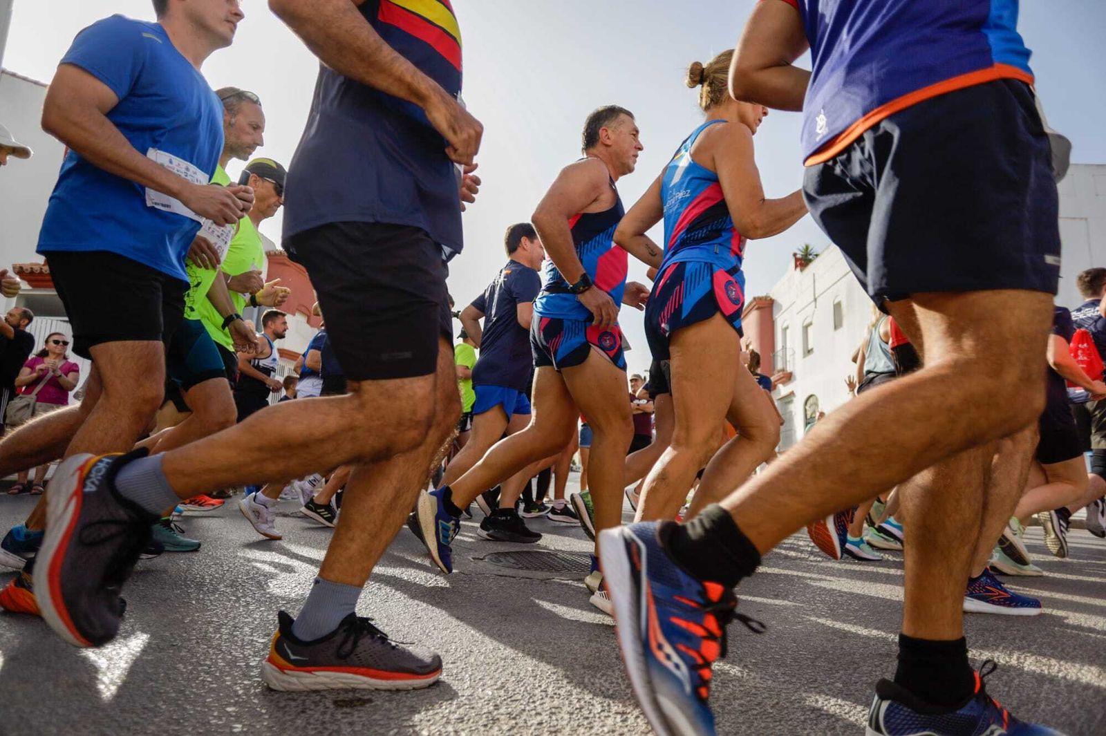 Las imágenes de la carrera Ruta 091 Kilómetros Solidarios celebrada en San Fernando