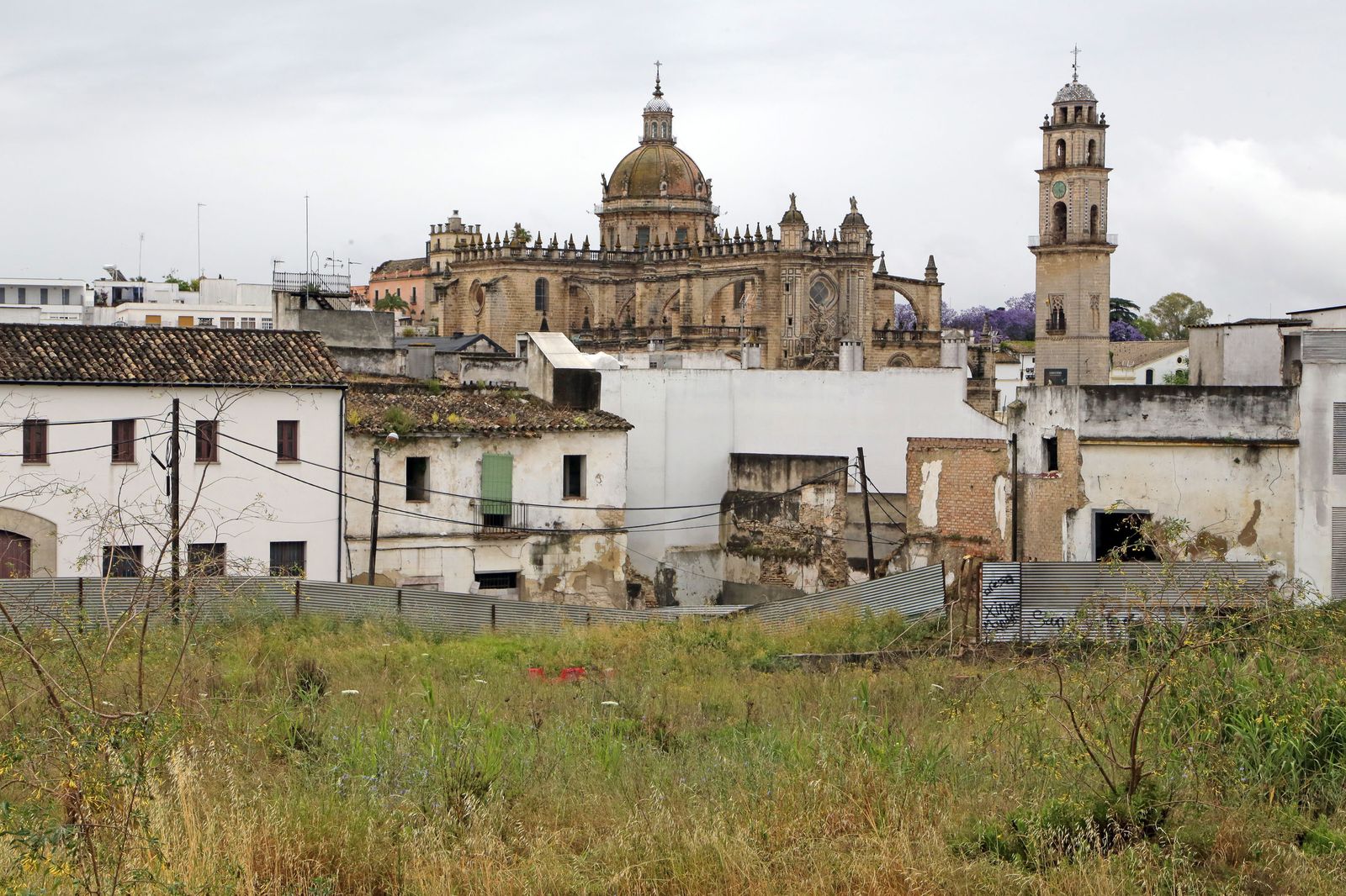 Imagen actual de la degradada plaza Belén.