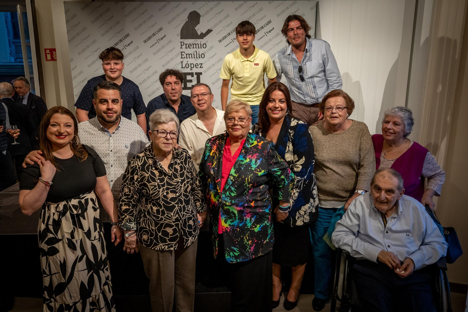 Las imágenes de la entrega del  VIII Premio 'Emilio López' a la chirigota de 'El Selu'