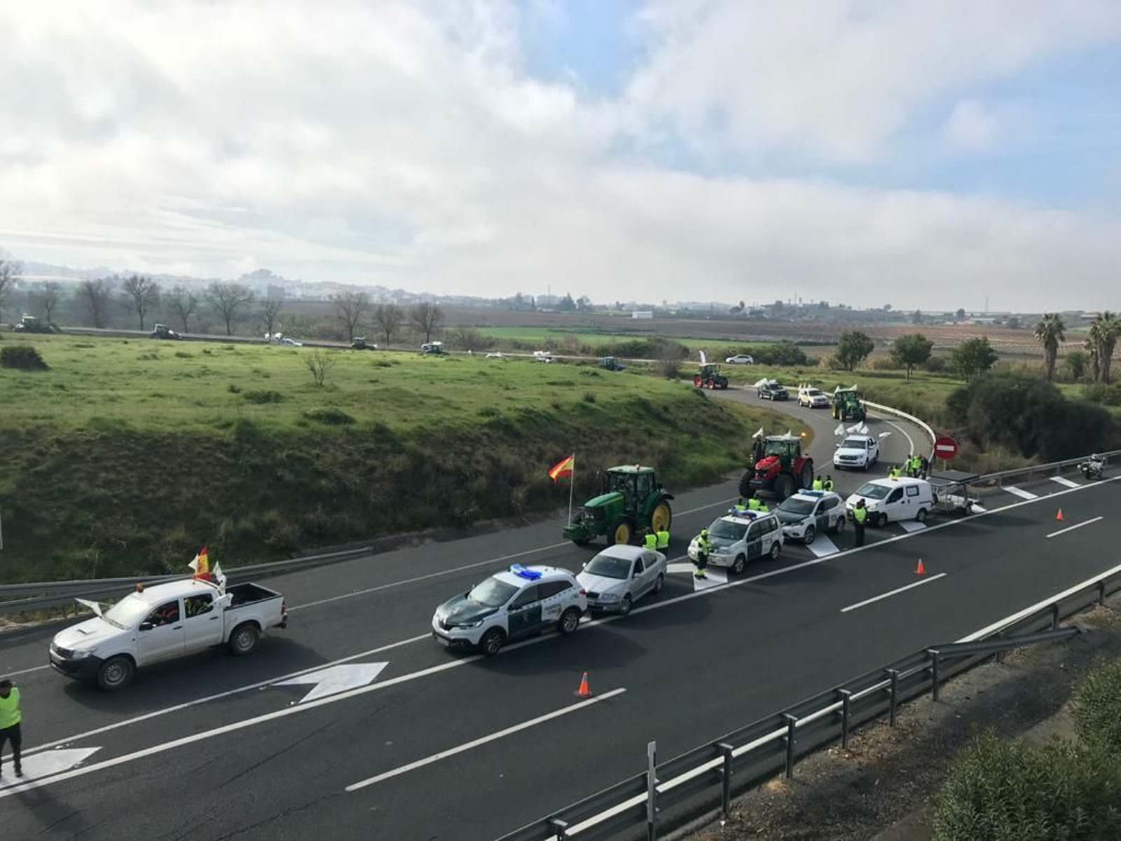 La tractorada en Sevilla, en imágenes
