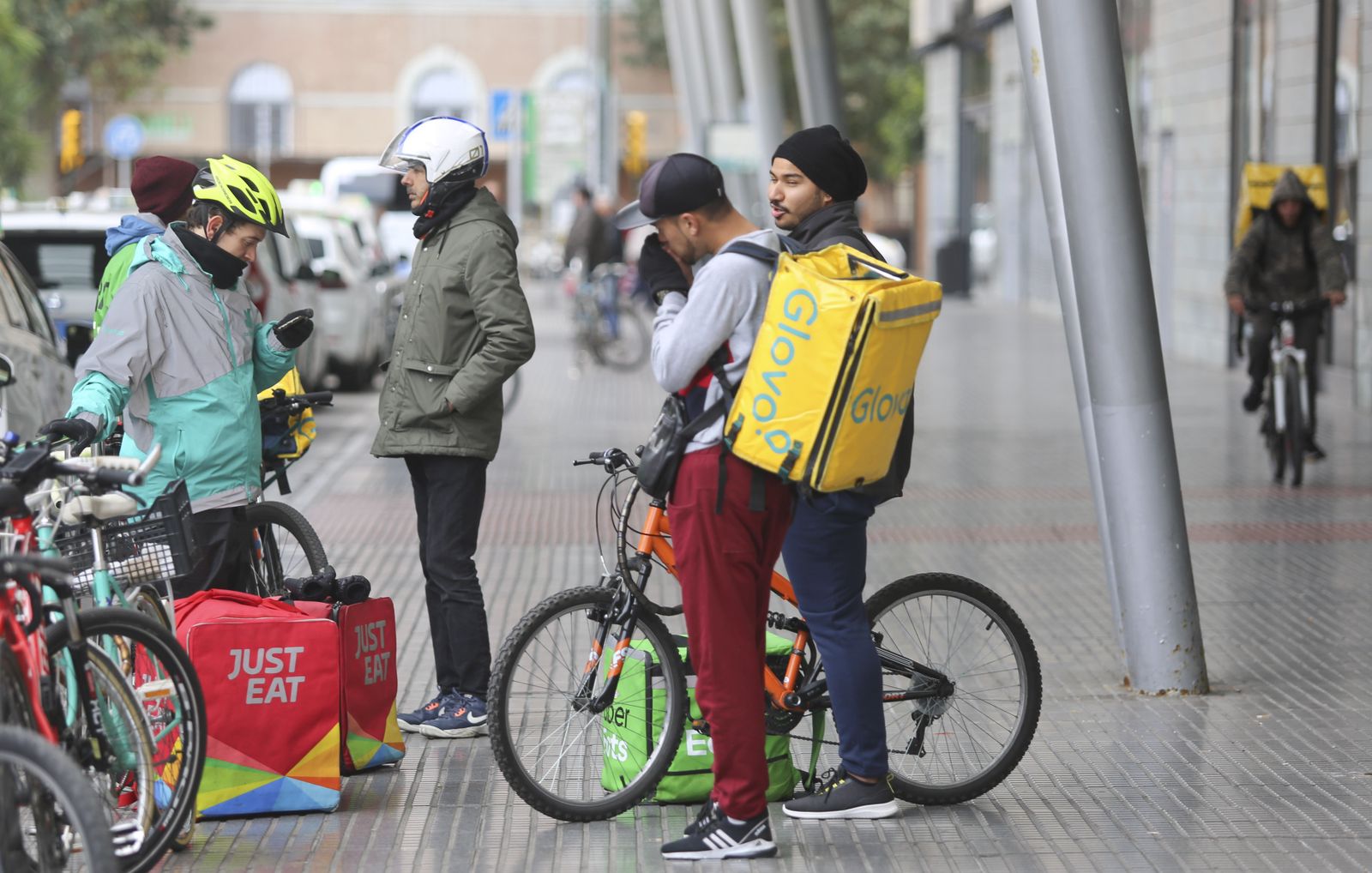 La hostelería pide que la comida a domicilio se considere servicio esencial