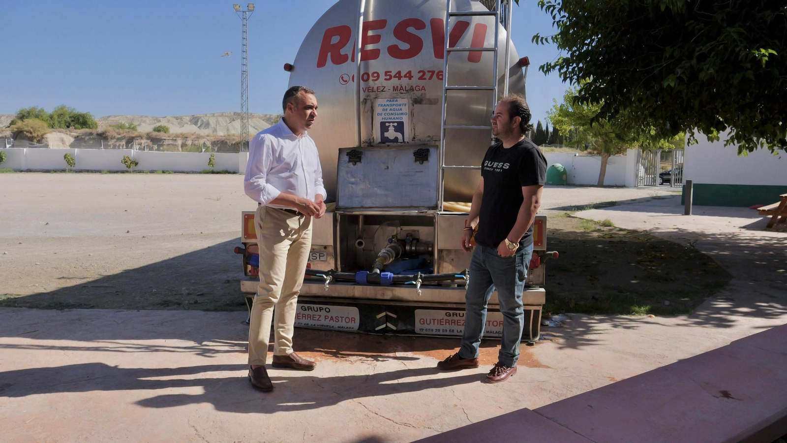 Imagen de la visita del presidente de la Diputación a Alicún de Ortega