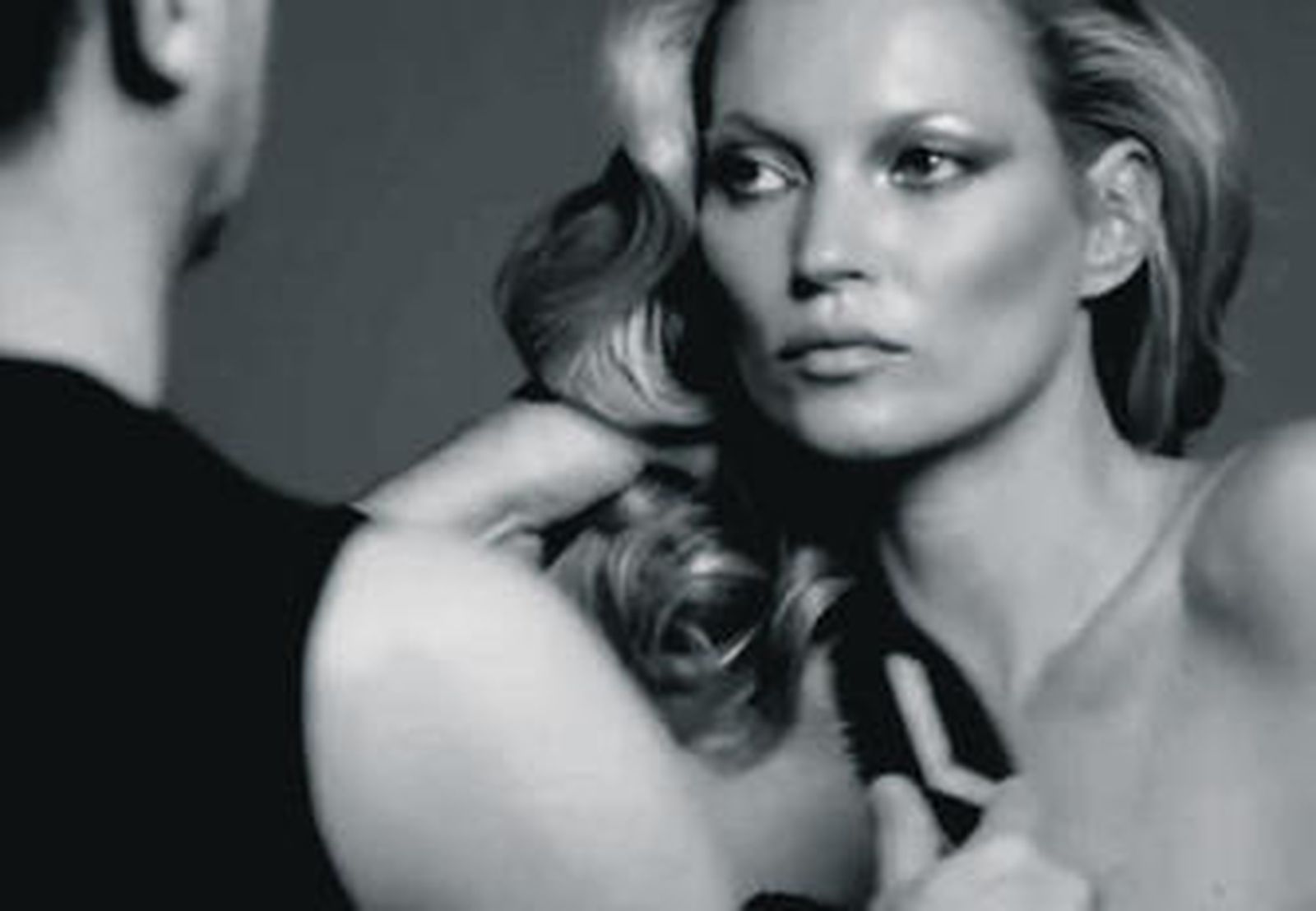Kate Moss luce melena con Alexa Chung y Ferragni