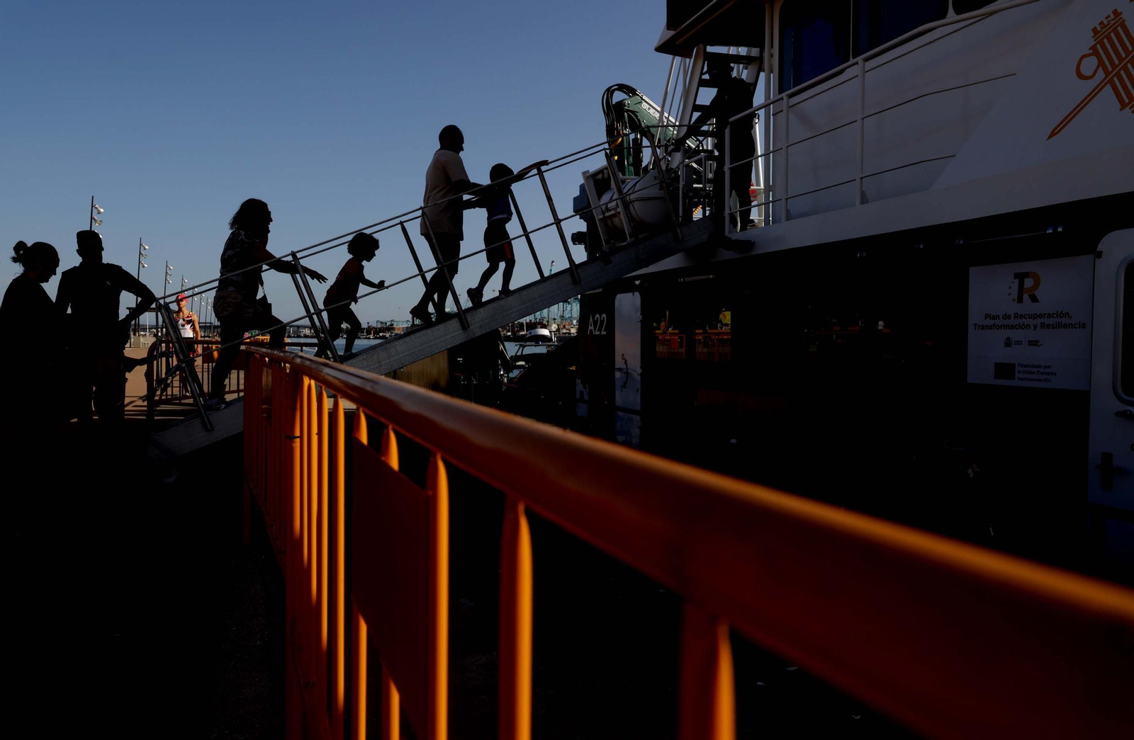 Fotos de la exposición de medios de la Guardia Civil en Algeciras