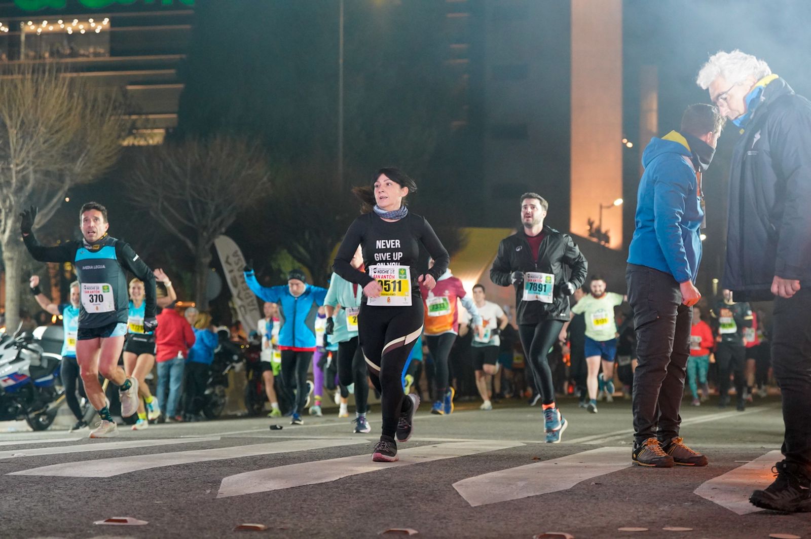 En imágenes: búscate en tu llegada a meta de la Carrera de San Antón 2026 (12)