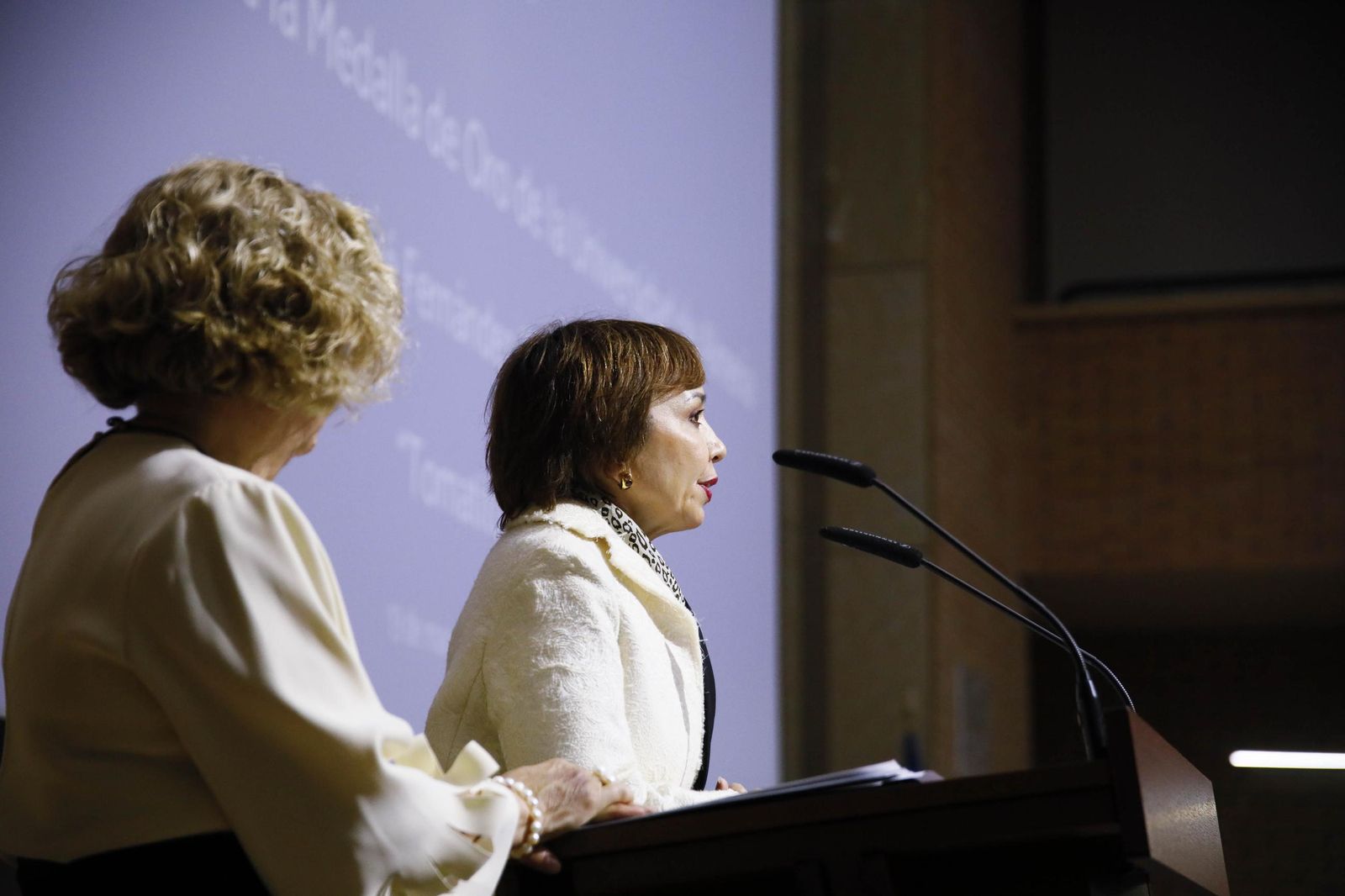 Las imágenes del acto de entrega de la Medalla de Oro a José Fernández Torres Tomatito, en la Universidad de Almería