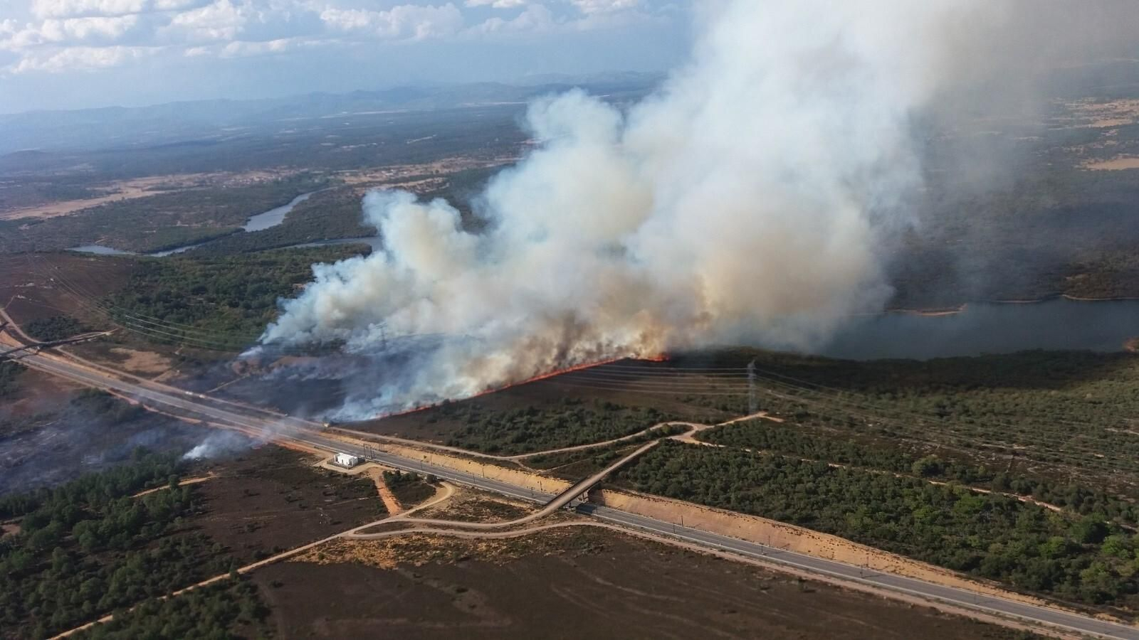 Incendio en Val de Santa María (Zamora) Incendio en Val de Santa María (Zamora)