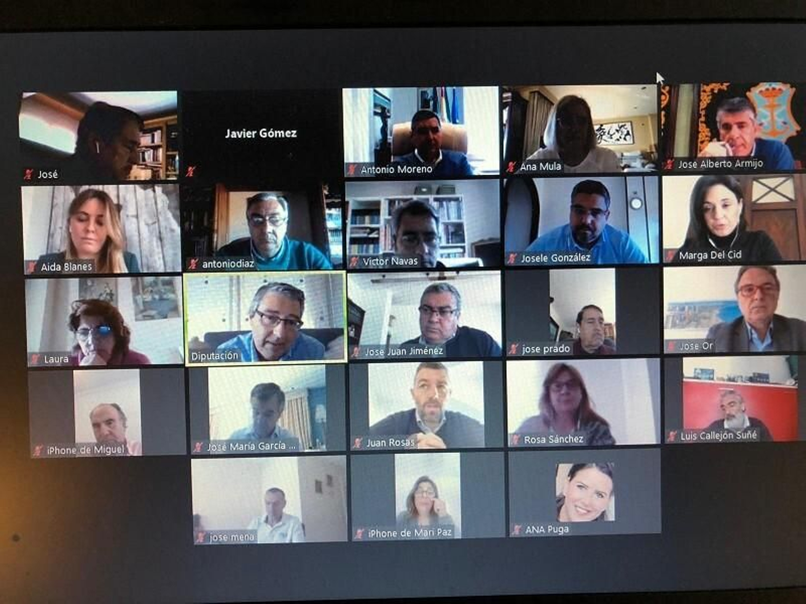 Reunión telemática entre responsables de la Diputación y alcaldes de Málaga