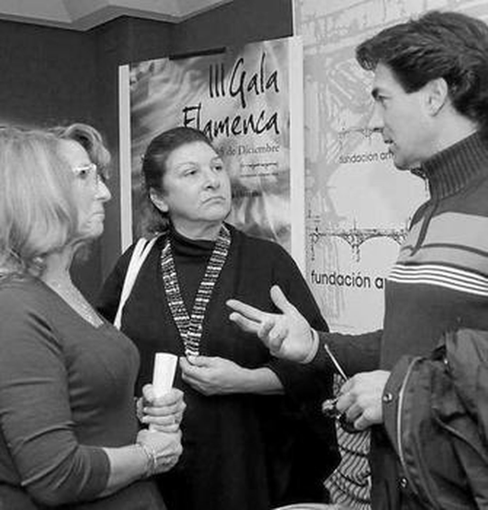 Cristina Heeren junto a Milagros Menjíbar y Niño de Pura.