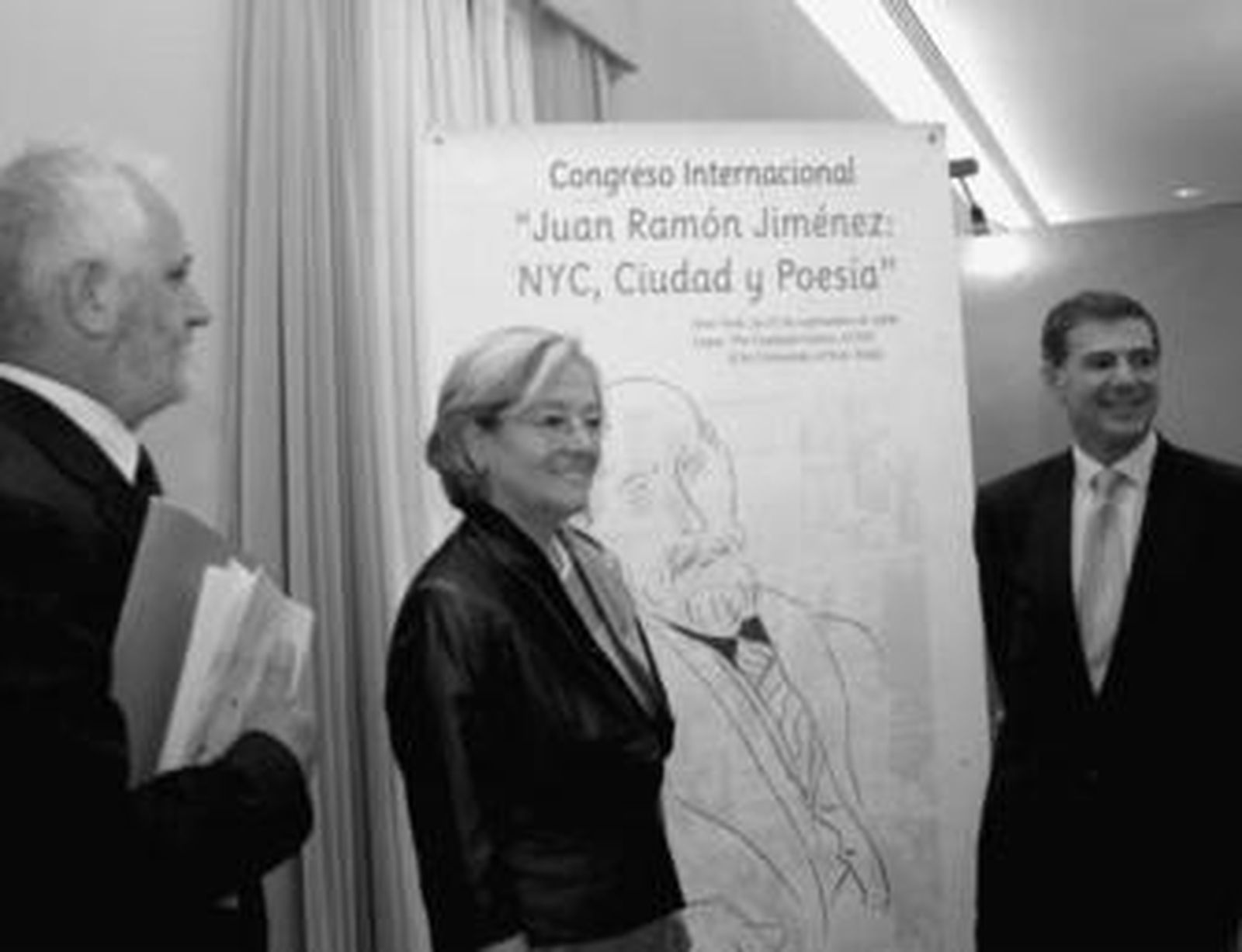 Javier Blasco, Petronila Guerrero e Ignacio Ollero ayer en la presentación del Congreso.