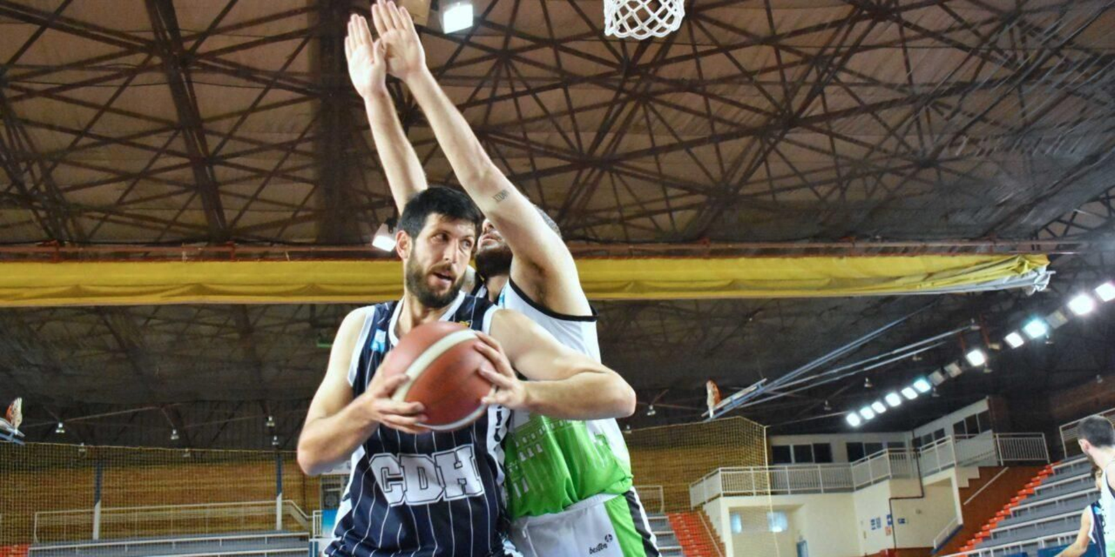 Sebas Domínguez jugará su tercera temporada consecutiva en el CB Huelva.