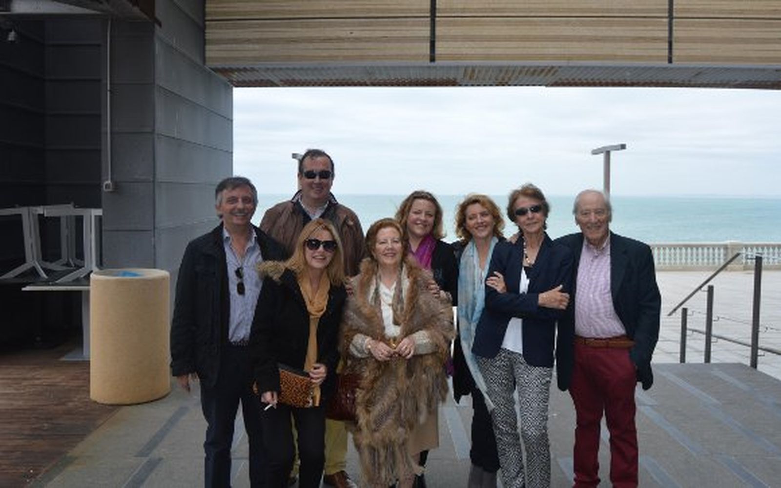 David Funes, Javier Martínez, Elisa Rojas, Rosario Salido, Amelia, Mauela y Elisa Rojas y Manolo Jiménez.

Foto: Ignacio Casas de Ciria