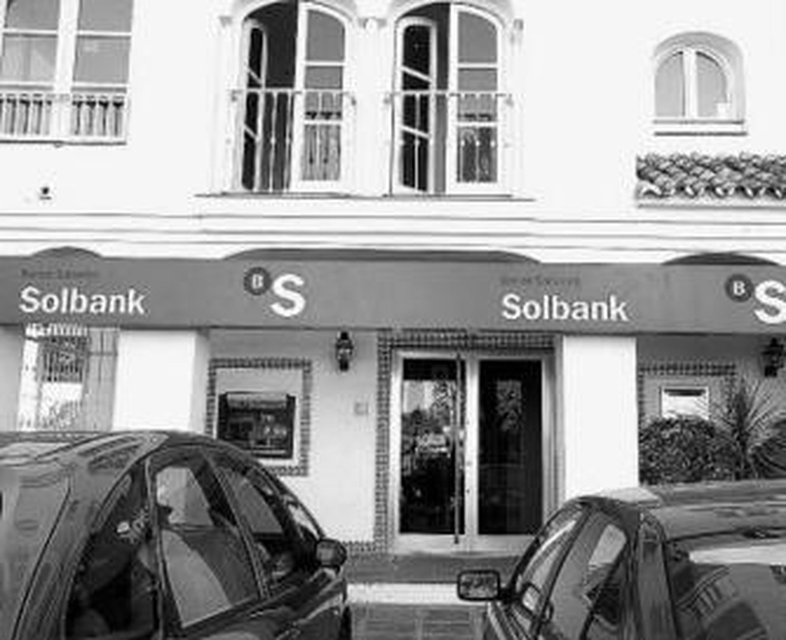 Entidad que fue asaltada por los delincuentes.