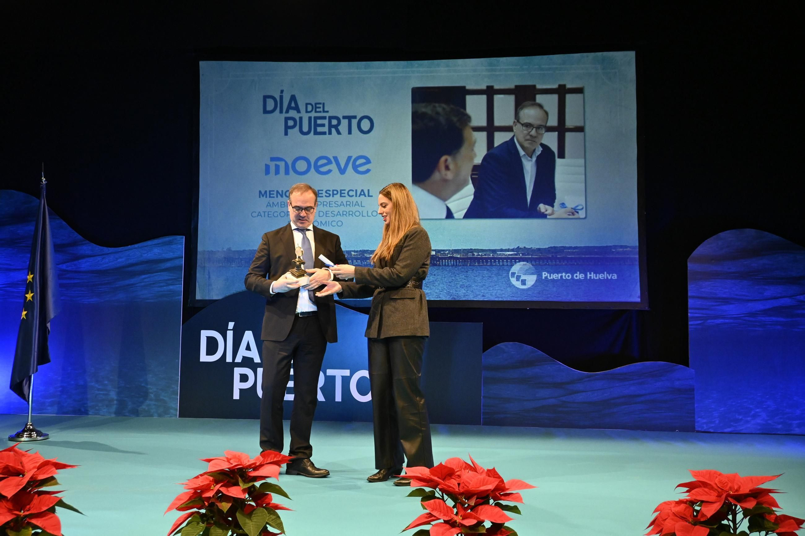 Imágenes del acto de celebración del Día del Puerto, en Huelva