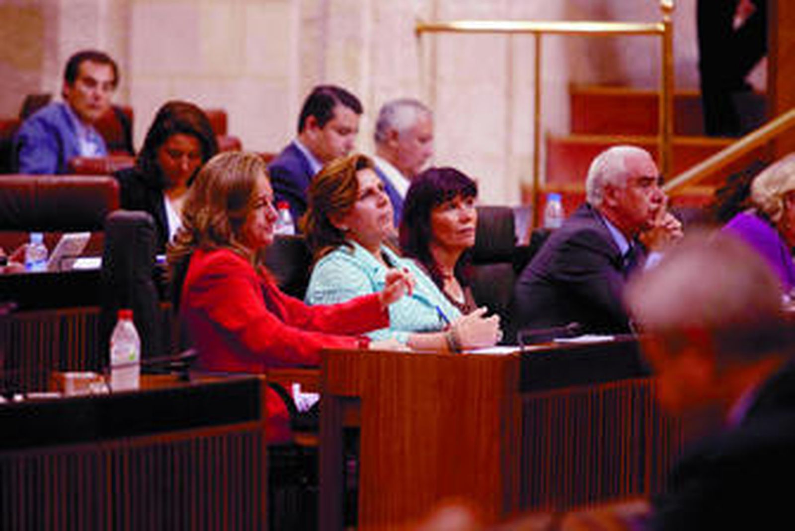 Los consejeros Castillo, Torres, Navarro y Alonso durante la sesión de control ayer en el Parlamento andaluz.