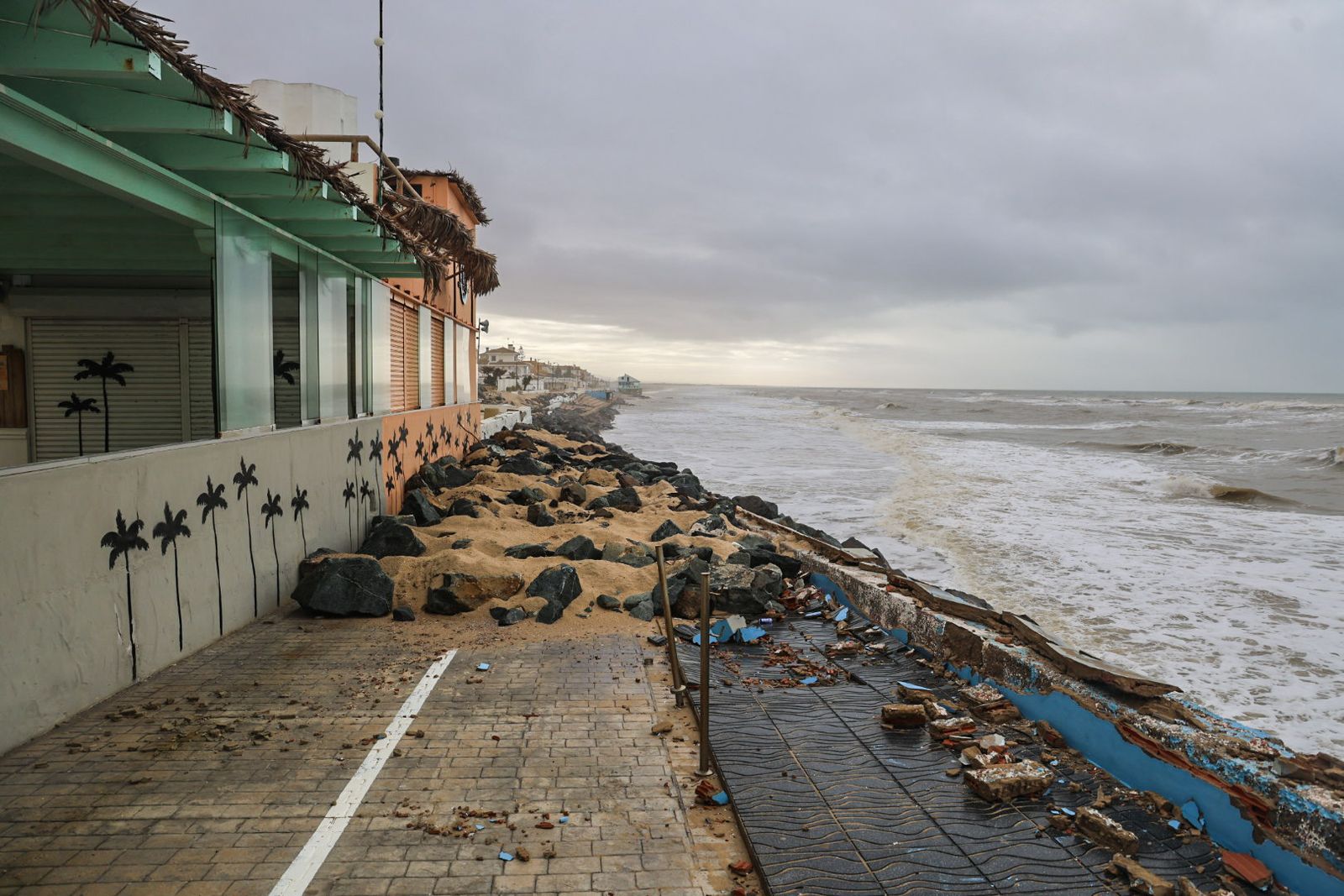 Fotografías de las zonas más perjudicadas de Matalascañas tras los últimos temporales