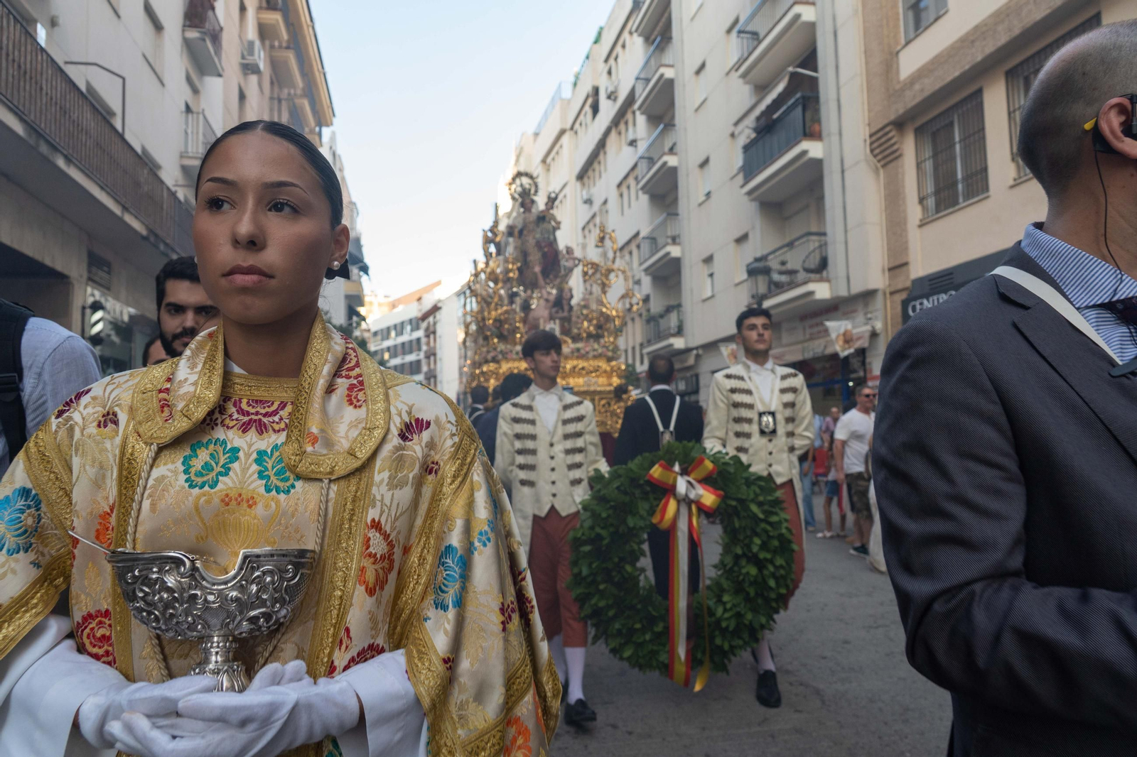 Imágenes de la procesión La Virgen del Carmen por las calles de Huelva