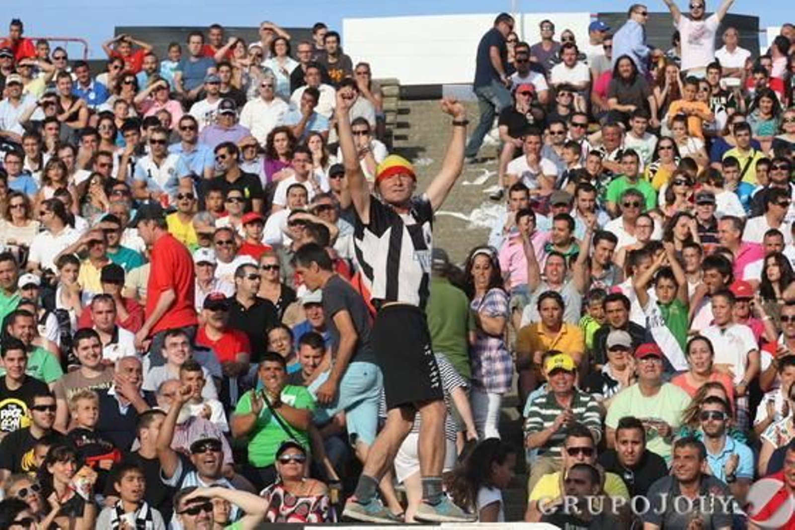 La Balona saca a relucir su calidad para dar un vuelco al resultado con un hombre menos.

Foto: Paco Guerrero