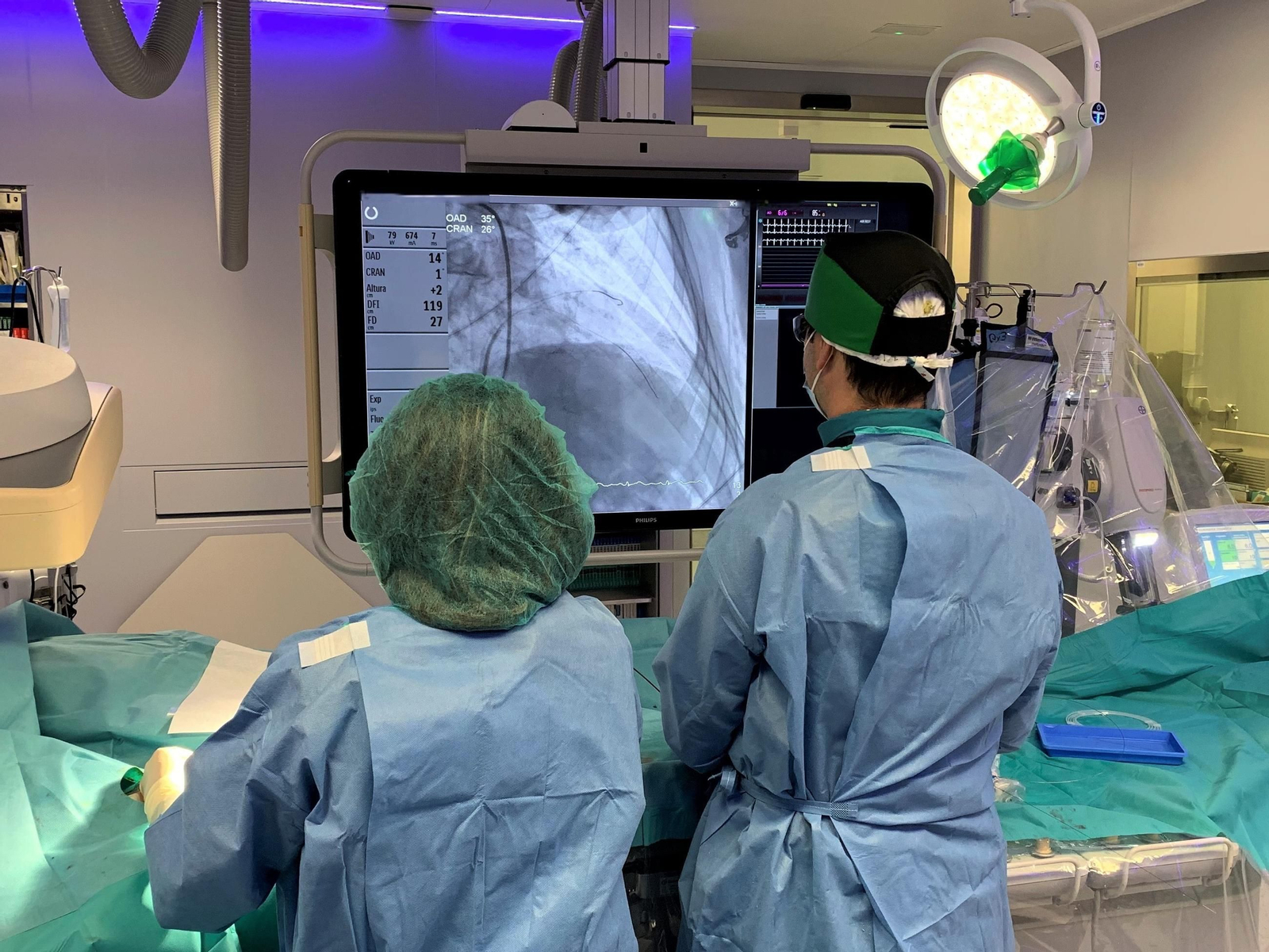 Expertos del Hospital Quirónsalud de Córdoba trabajando.